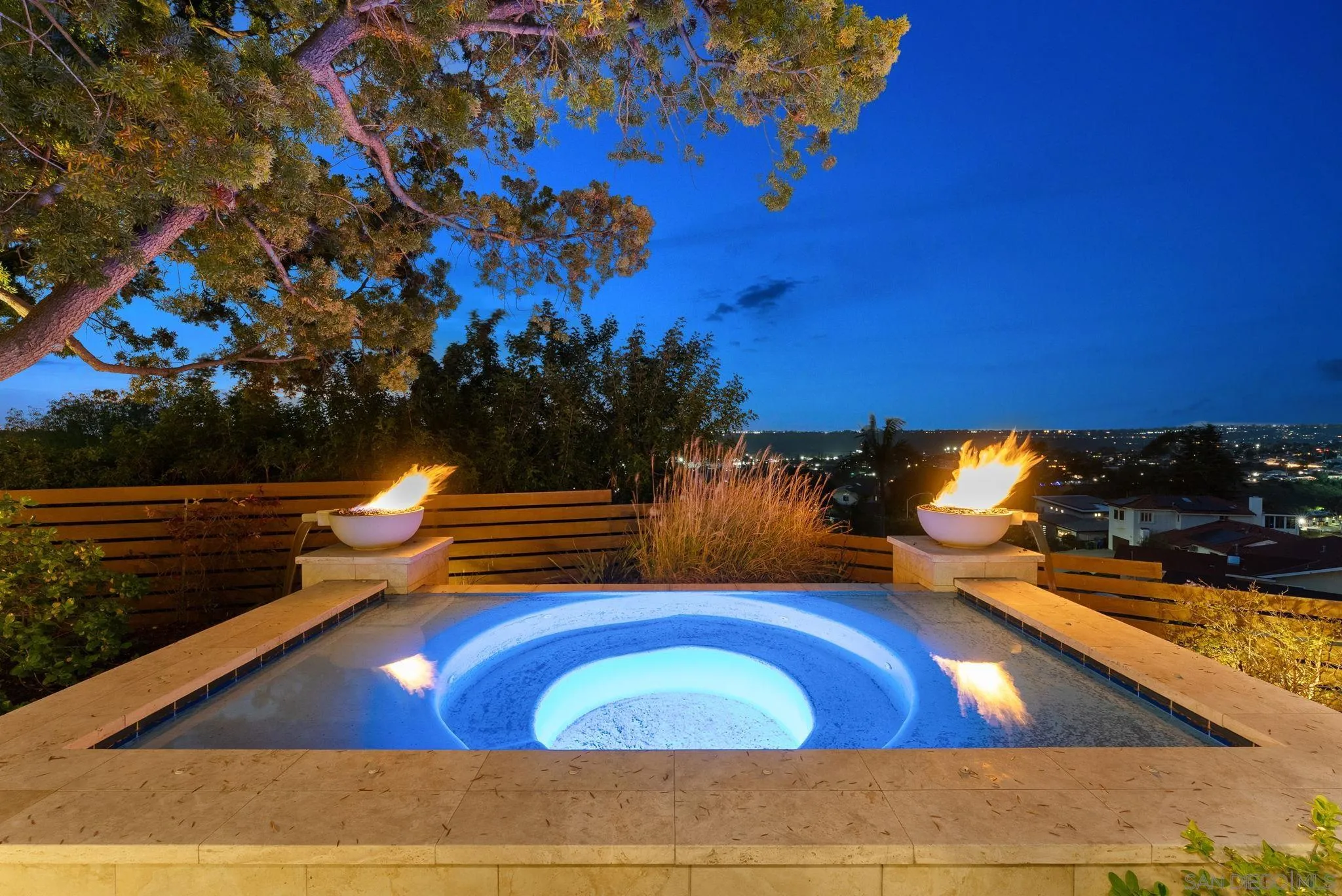 https://cdn.realtyfeed.com/cdn/127/260003540/2339c1da8164c3cb8c523bead15d9a7d.webp