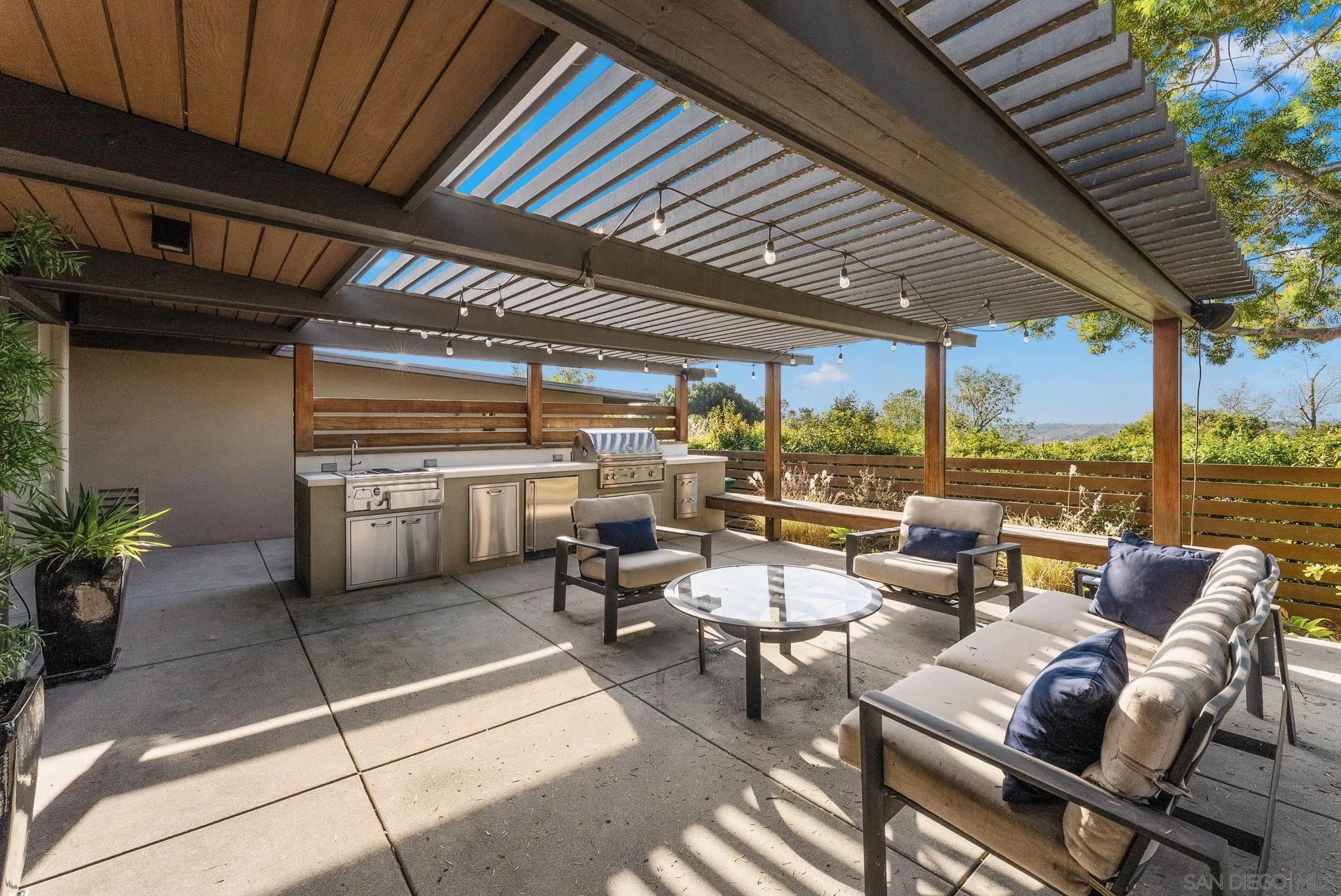 https://cdn.realtyfeed.com/cdn/127/260003540/8ba9037f85ed271b1e7f278a06537c8c.webp