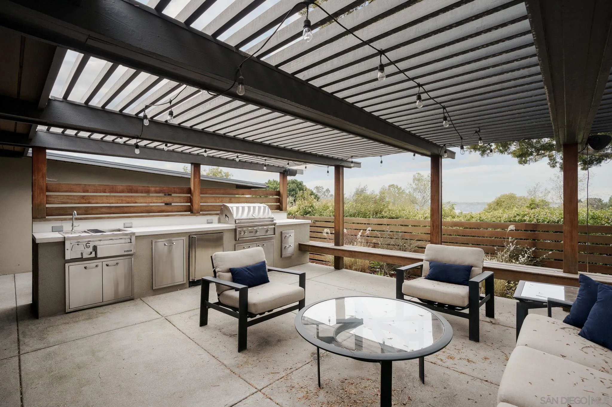https://cdn.realtyfeed.com/cdn/127/260003540/c1d4aa3aba3fe93e186d9fe6ab21c209.webp