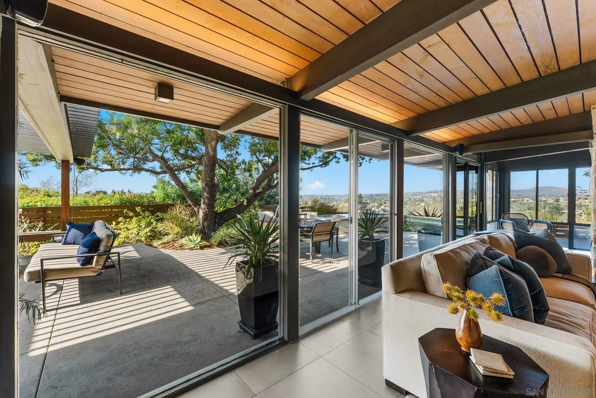 https://cdn.realtyfeed.com/cdn/127/260003540/c4014309844a971cf72f545031130c3b.webp