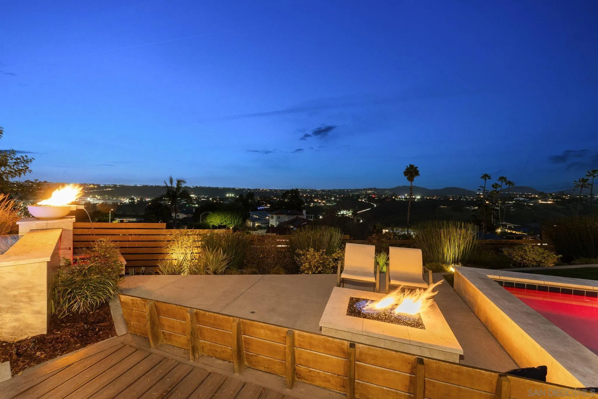 https://cdn.realtyfeed.com/cdn/127/260003540/d0da979225fb5939bdc85944ad40d3d8.webp