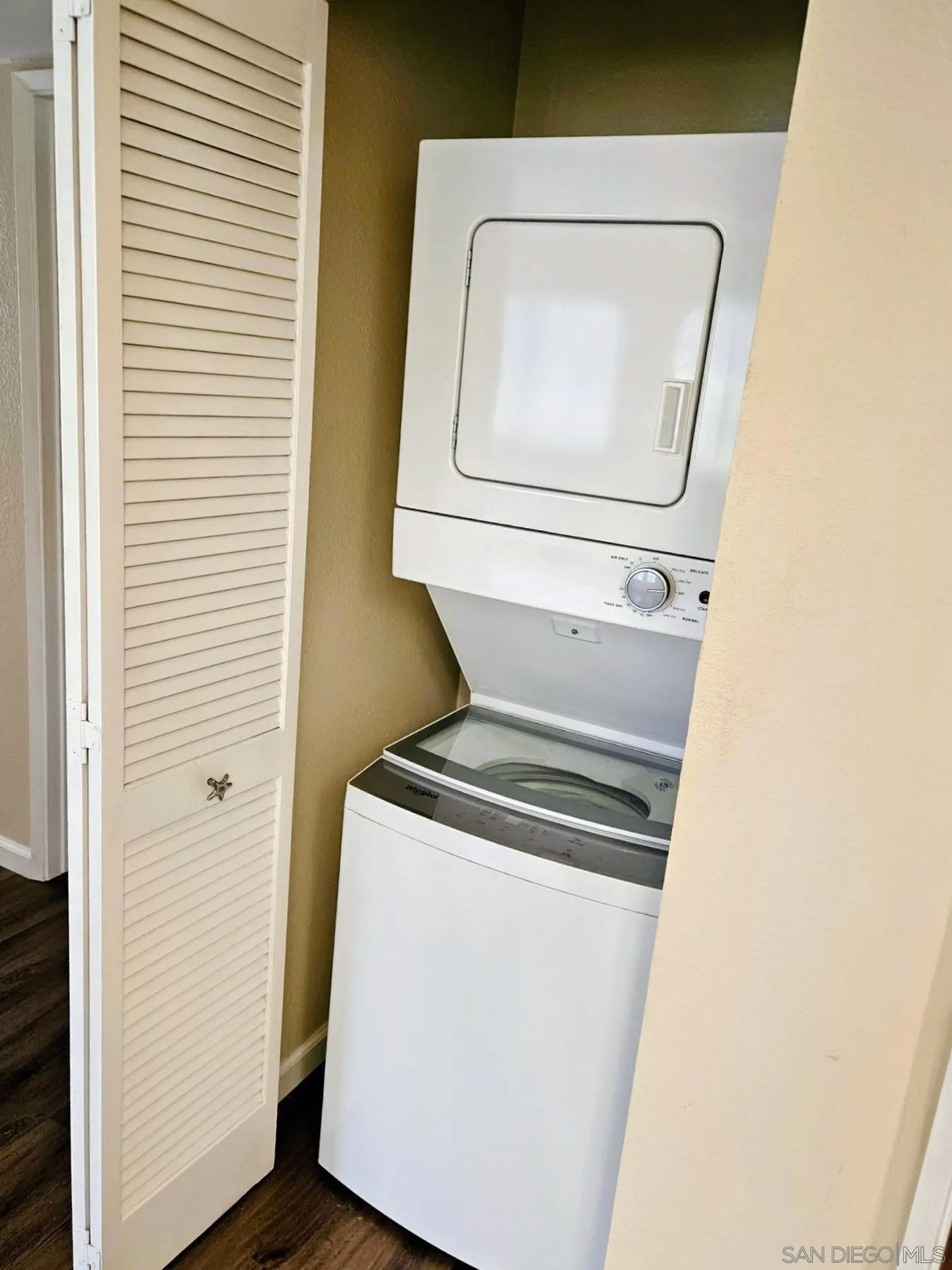 https://cdn.realtyfeed.com/cdn/127/260003541/9e27735771a4be12323586841f629823.webp