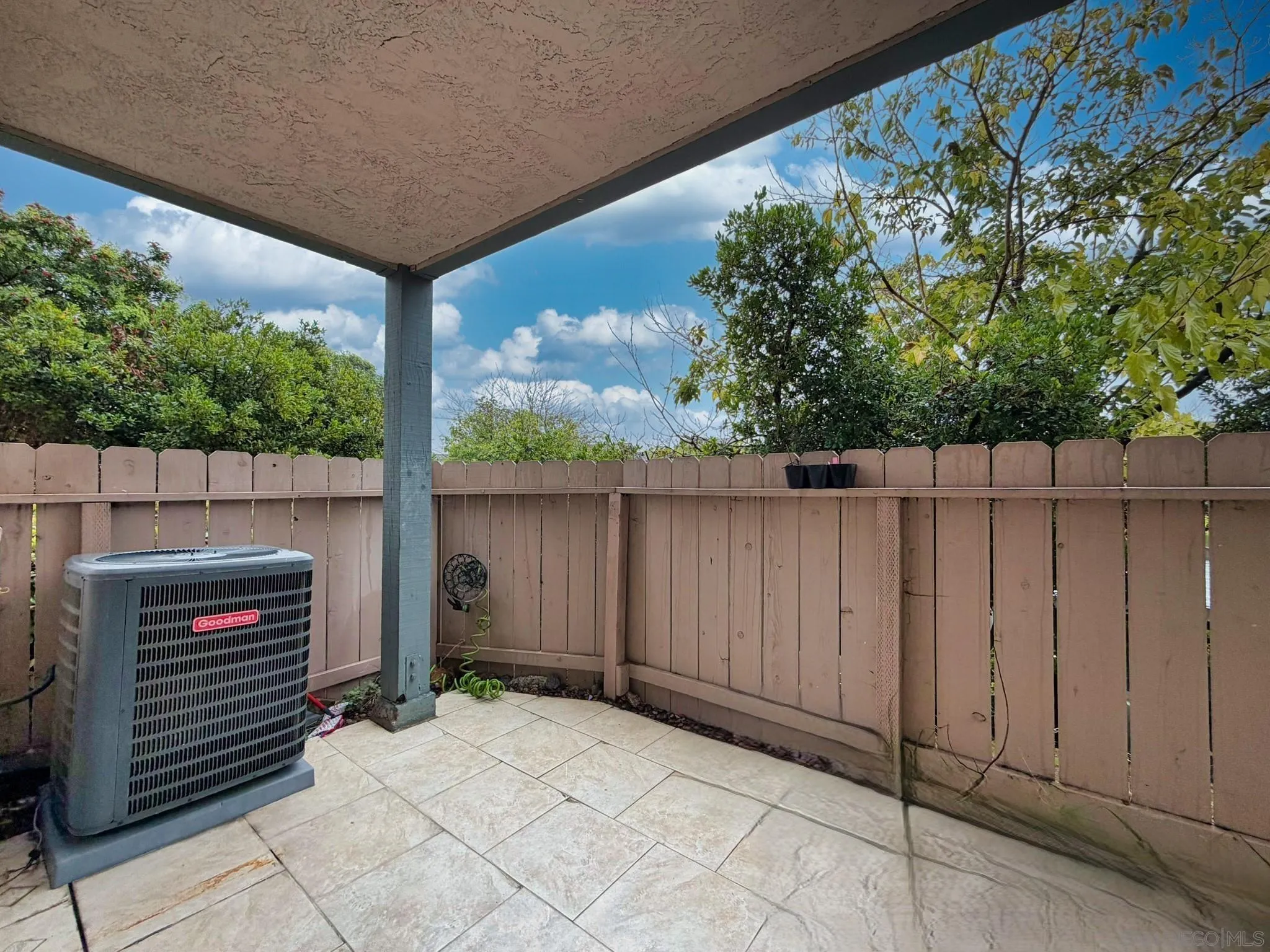 https://cdn.realtyfeed.com/cdn/127/260003541/a480ffab86aa7d95395504f7b1580329.webp