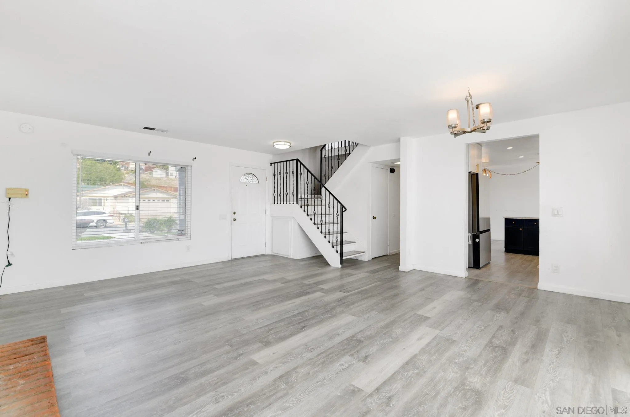 https://cdn.realtyfeed.com/cdn/127/260003542/f1b10327b48720a346a40f99e9e6e9f0.webp