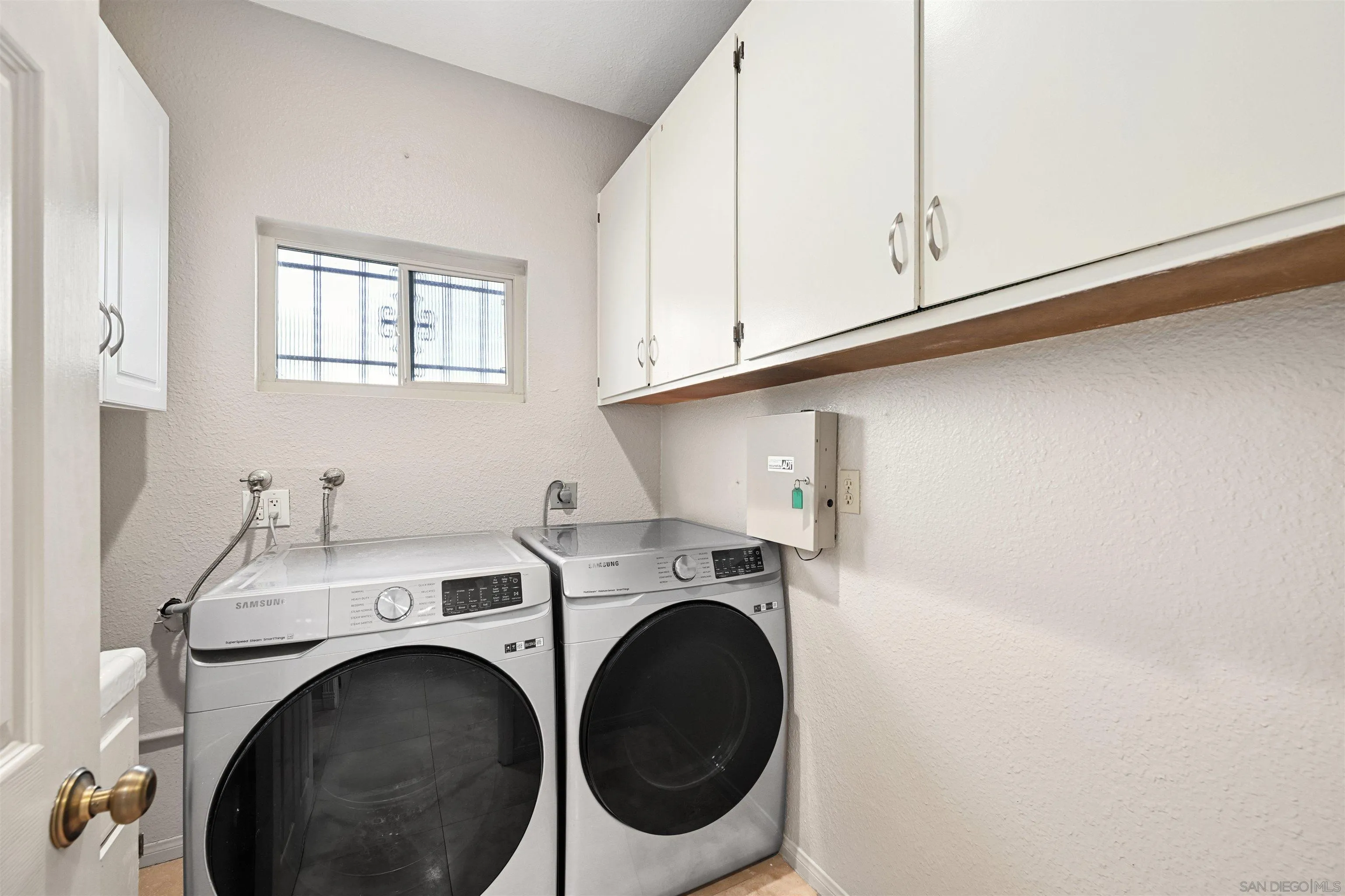 https://cdn.realtyfeed.com/cdn/127/260003544/961c49d5d82d02a1cb3283555e7e446a.webp