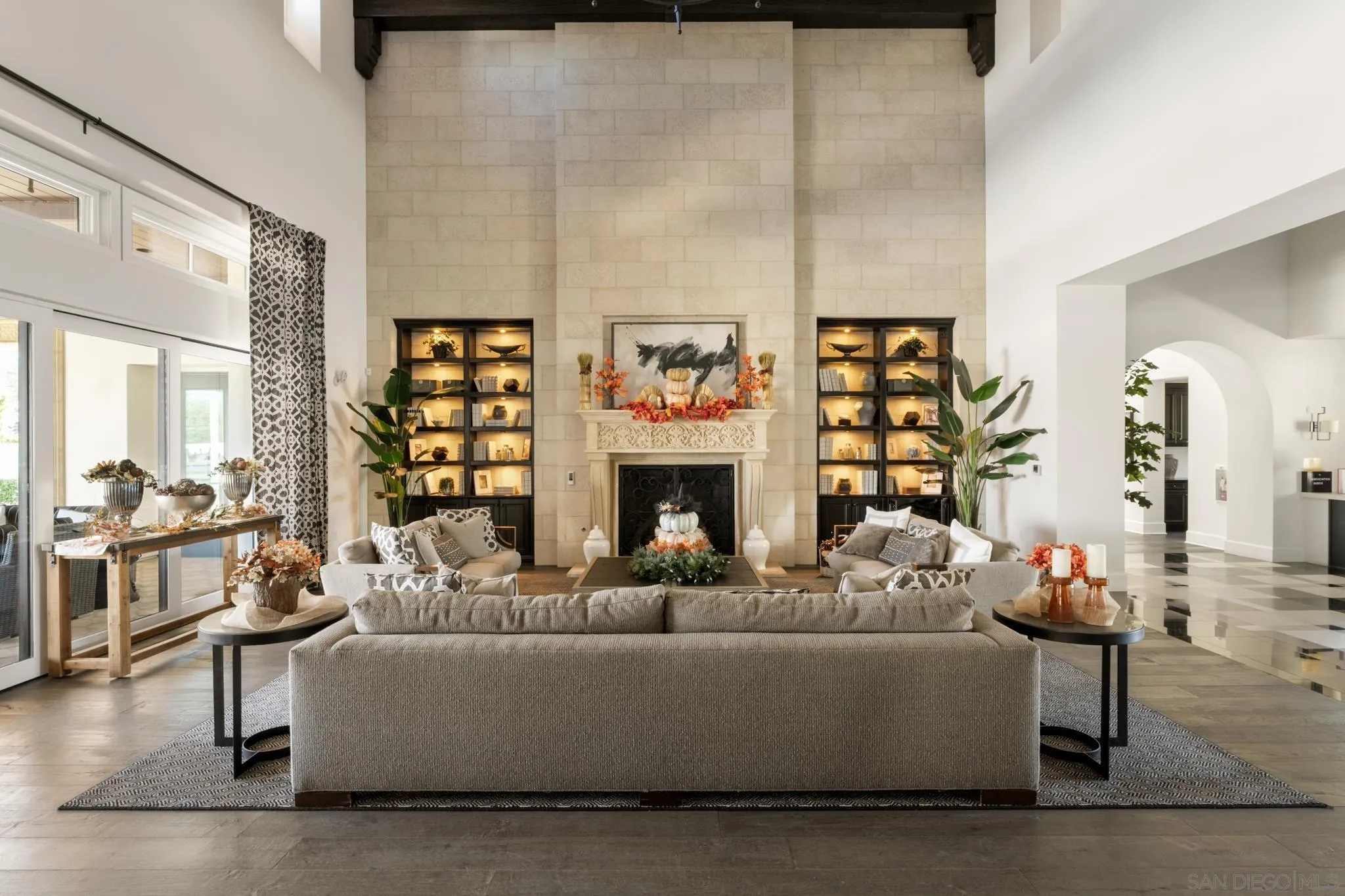 https://cdn.realtyfeed.com/cdn/127/260003550/237c3c55bcff27417da472cd49a2719d.webp