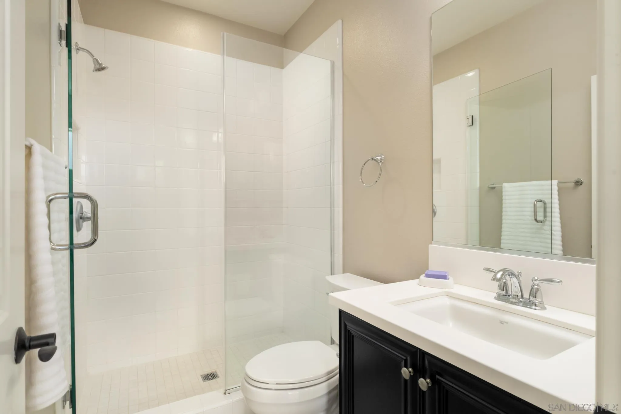 https://cdn.realtyfeed.com/cdn/127/260003550/494a4e07a180ae5924bda3d0479126fd.webp