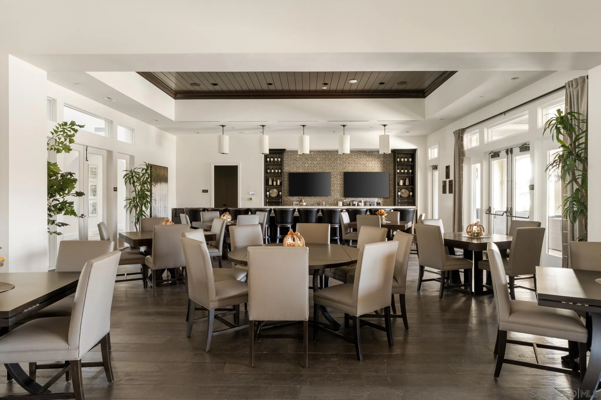 https://cdn.realtyfeed.com/cdn/127/260003550/4aee1de0f4f4ec643e6b5e0bc94a87f1.webp