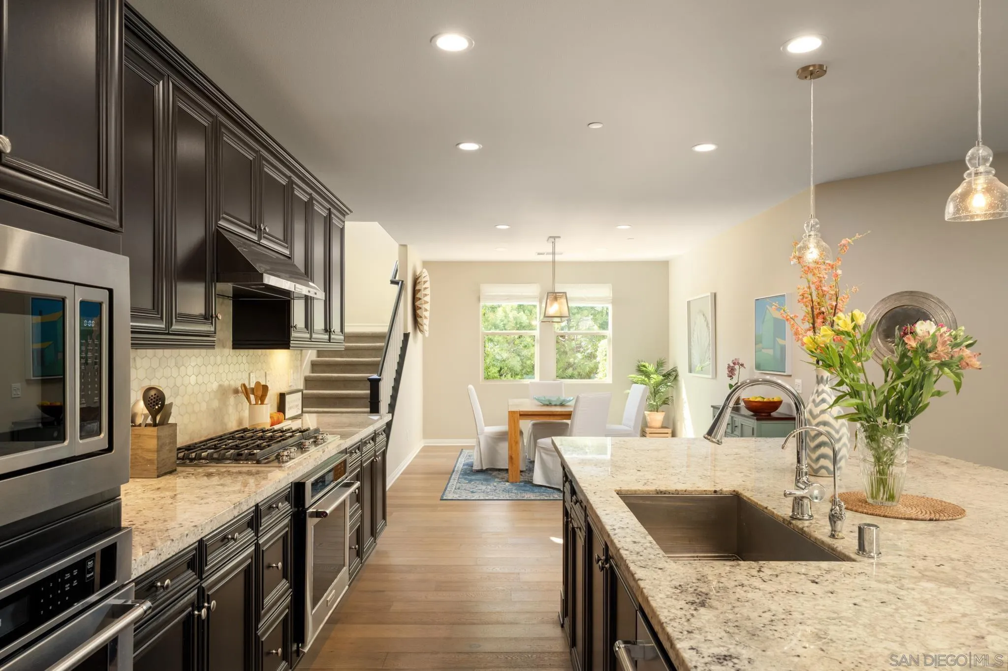 https://cdn.realtyfeed.com/cdn/127/260003550/62577219b1f8dcc73b80bb536462f1ef.webp