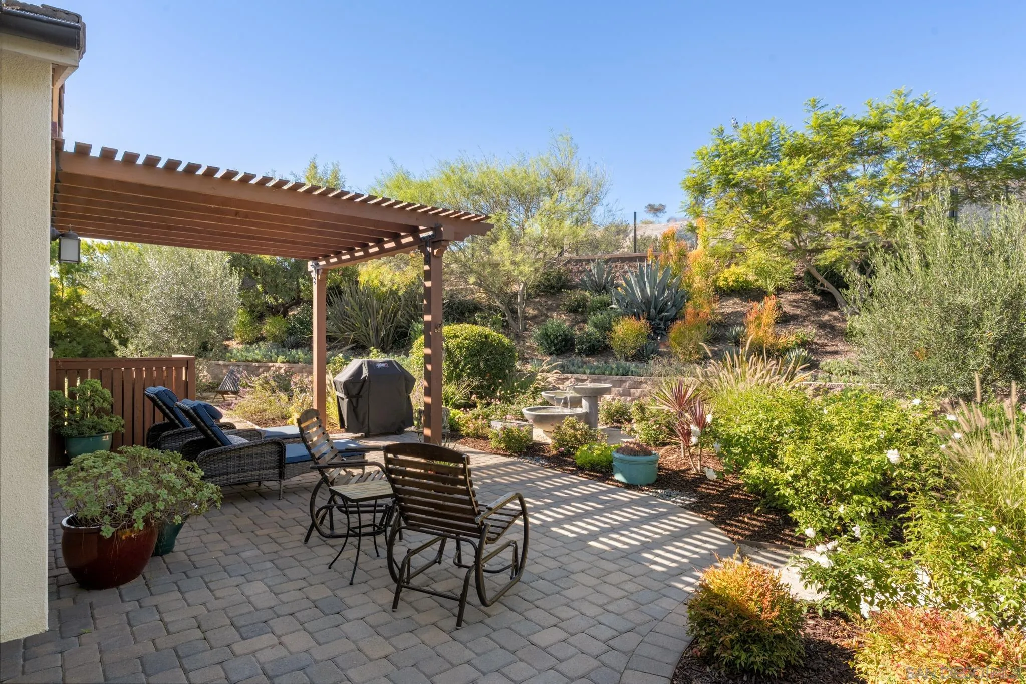 https://cdn.realtyfeed.com/cdn/127/260003550/715501d8958afb8ebdc67e0c13c7ebf5.webp
