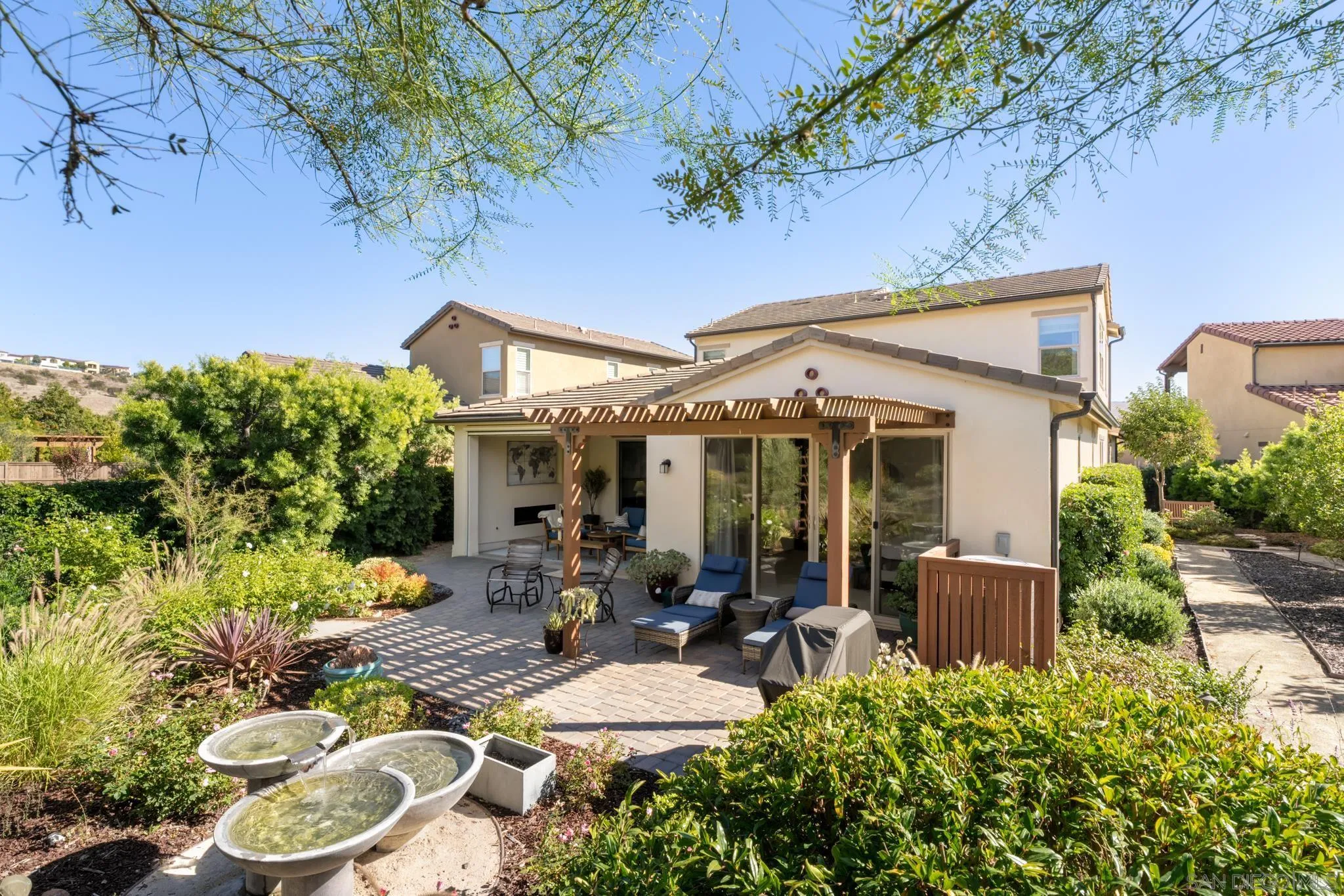https://cdn.realtyfeed.com/cdn/127/260003550/9efdf0a99ab9c1f25a3ebf3182a9563f.webp