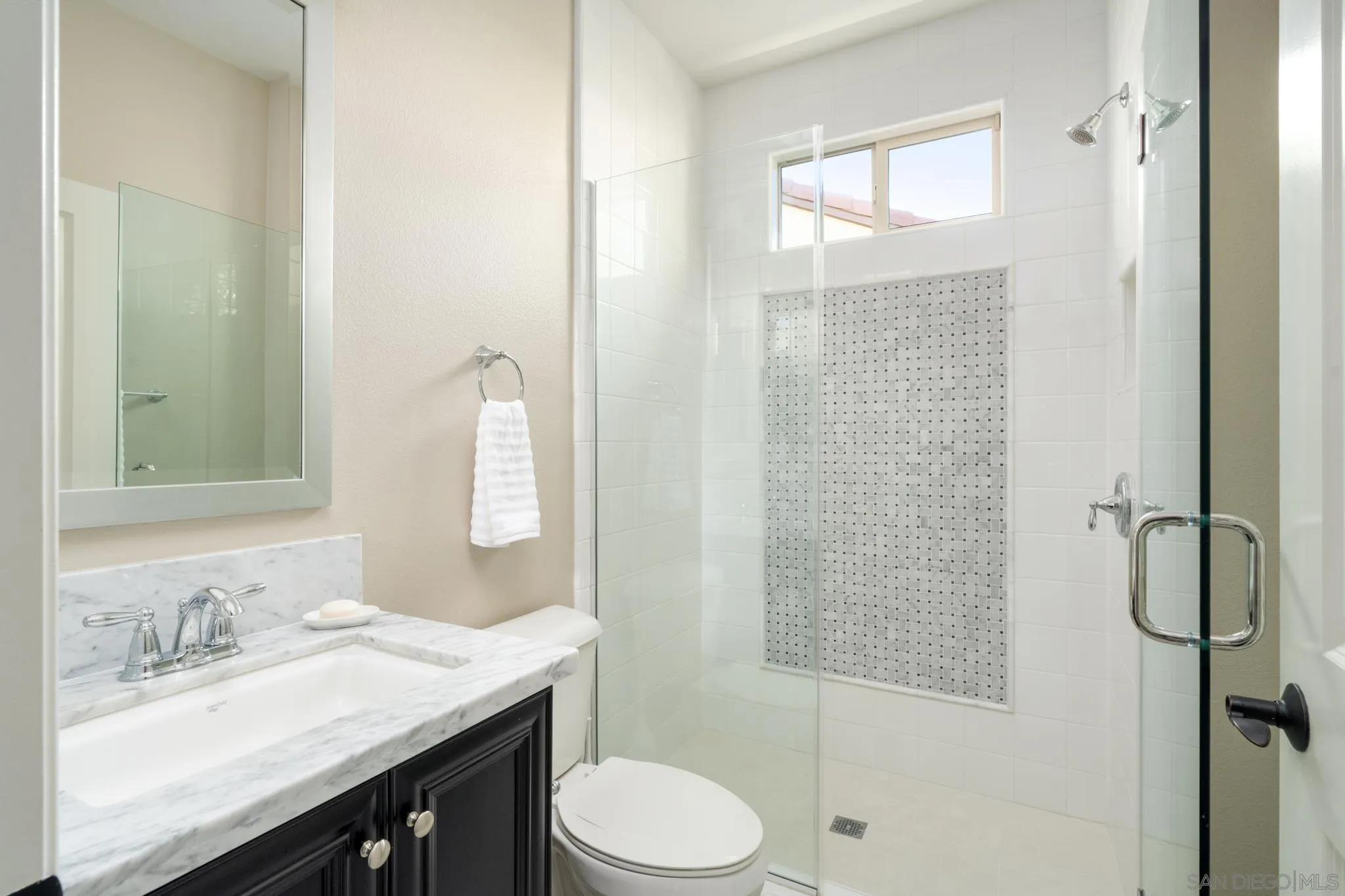 https://cdn.realtyfeed.com/cdn/127/260003550/b61d80665a37605a332f0013aa2c4c53.webp