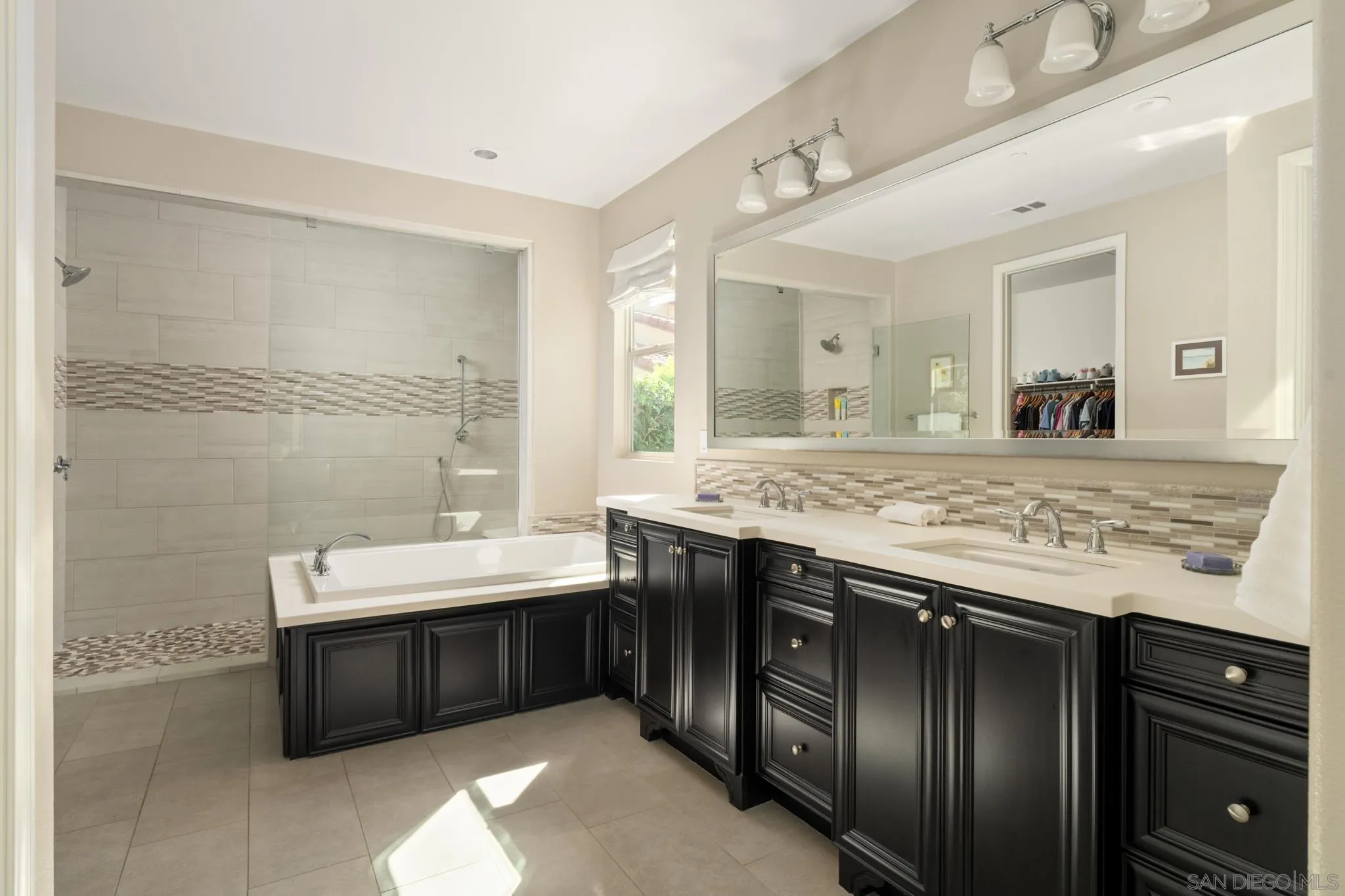 https://cdn.realtyfeed.com/cdn/127/260003550/b85f9a7ff0d551c9c370a06521587d26.webp