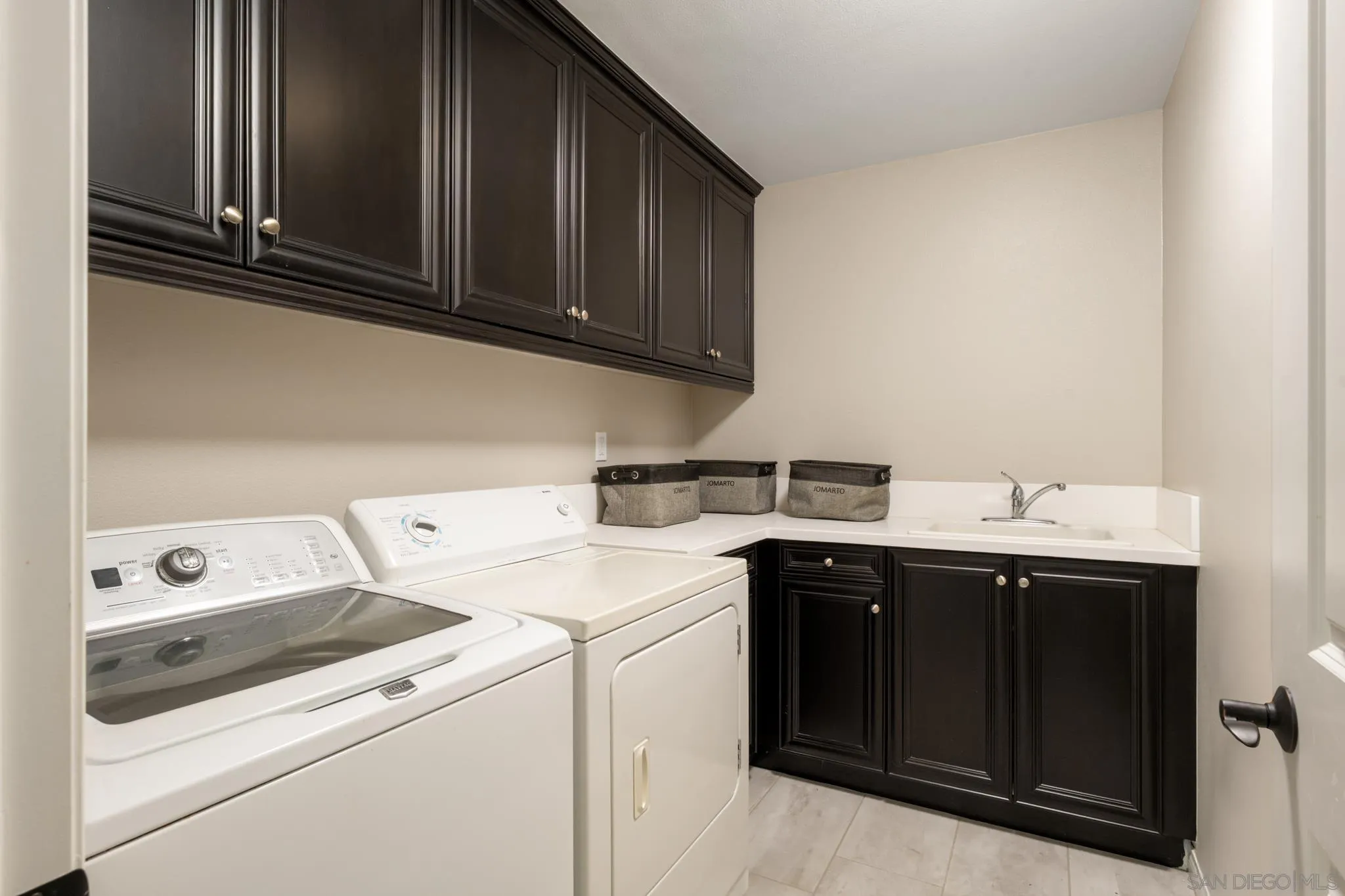 https://cdn.realtyfeed.com/cdn/127/260003550/e26ef96480f75afbaed1d49cad789dee.webp