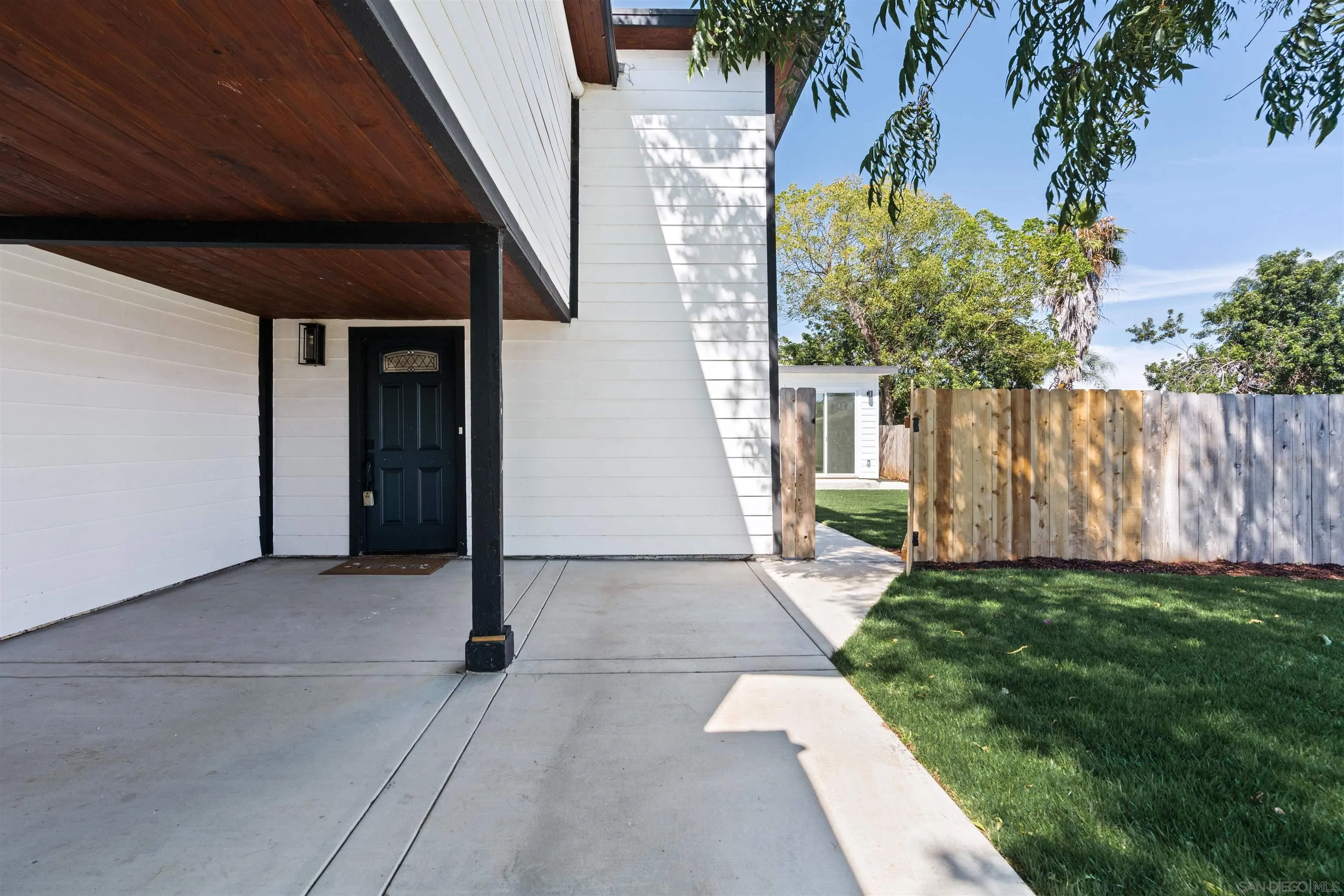 https://cdn.realtyfeed.com/cdn/127/260003555/f5f6a4f42fa66b21456698b3c1ad3c66.webp