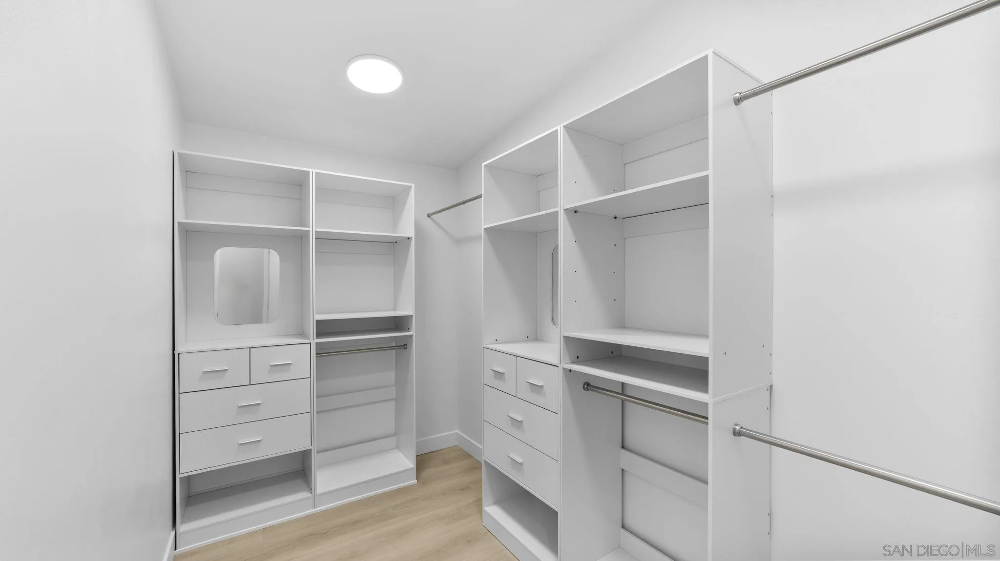 https://cdn.realtyfeed.com/cdn/127/260003558/345db3bf2fd65880d0f7998606a58136.webp