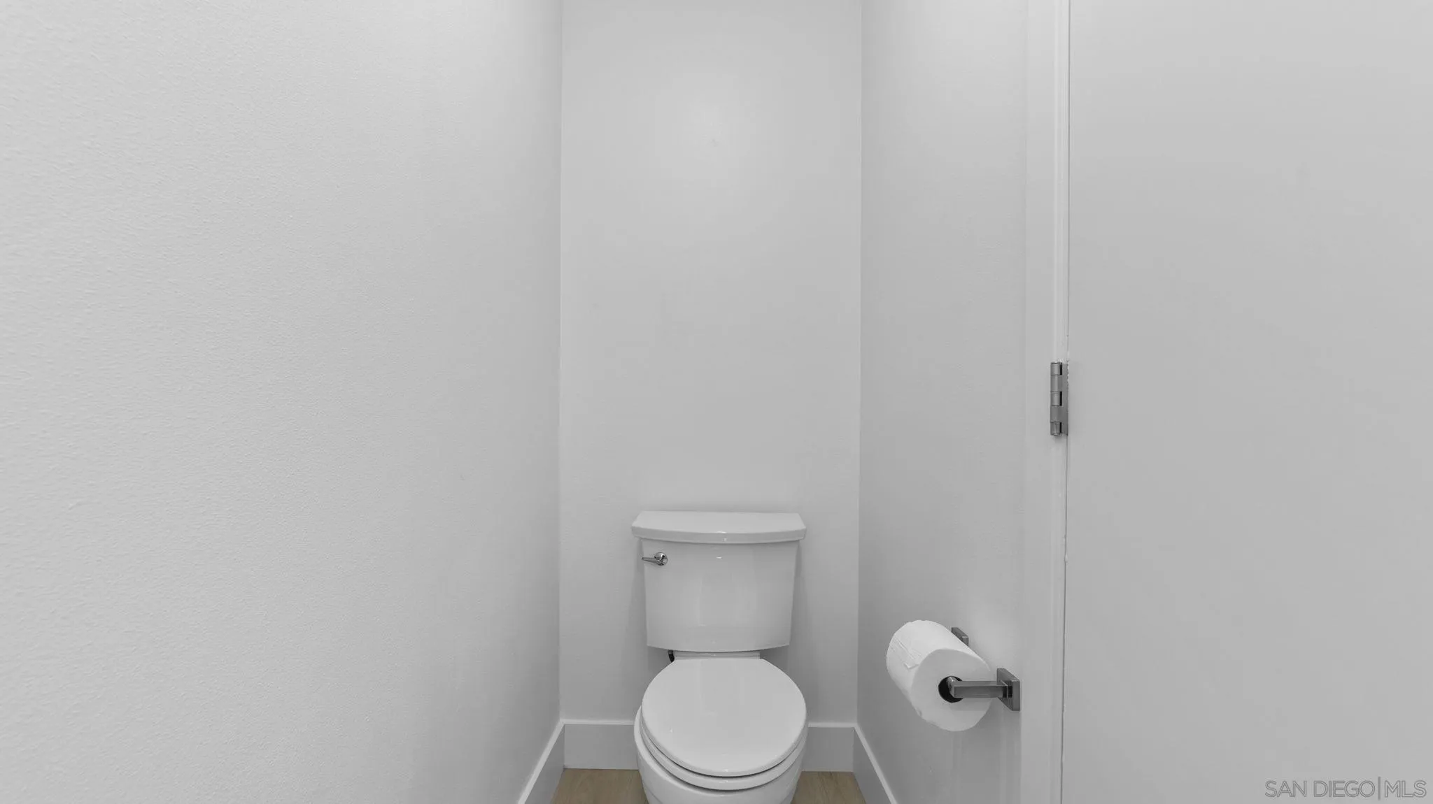 https://cdn.realtyfeed.com/cdn/127/260003558/723958bea1fe4abee83f70a8473bac75.webp