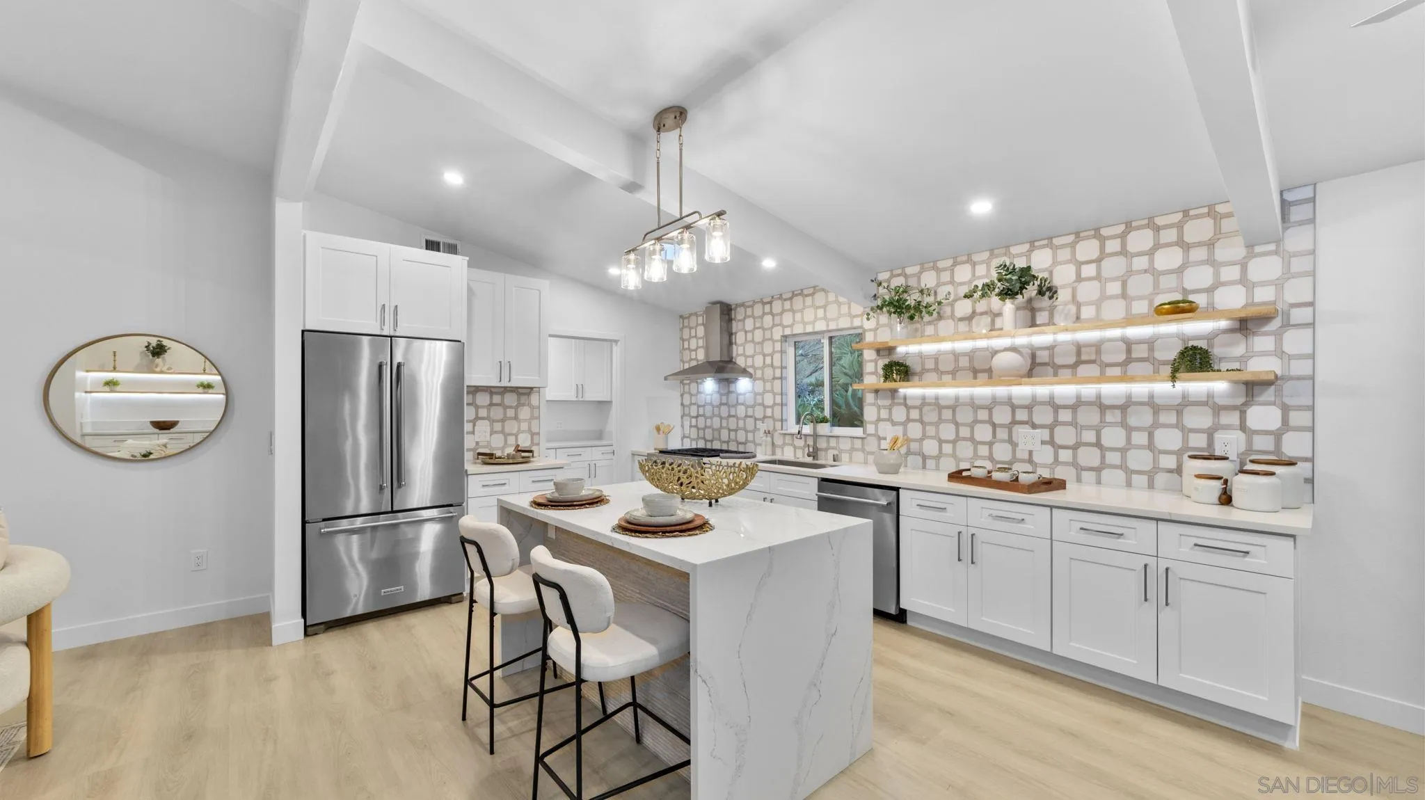 https://cdn.realtyfeed.com/cdn/127/260003558/78711f19adb3f8eb0a3c74bba39b92f8.webp