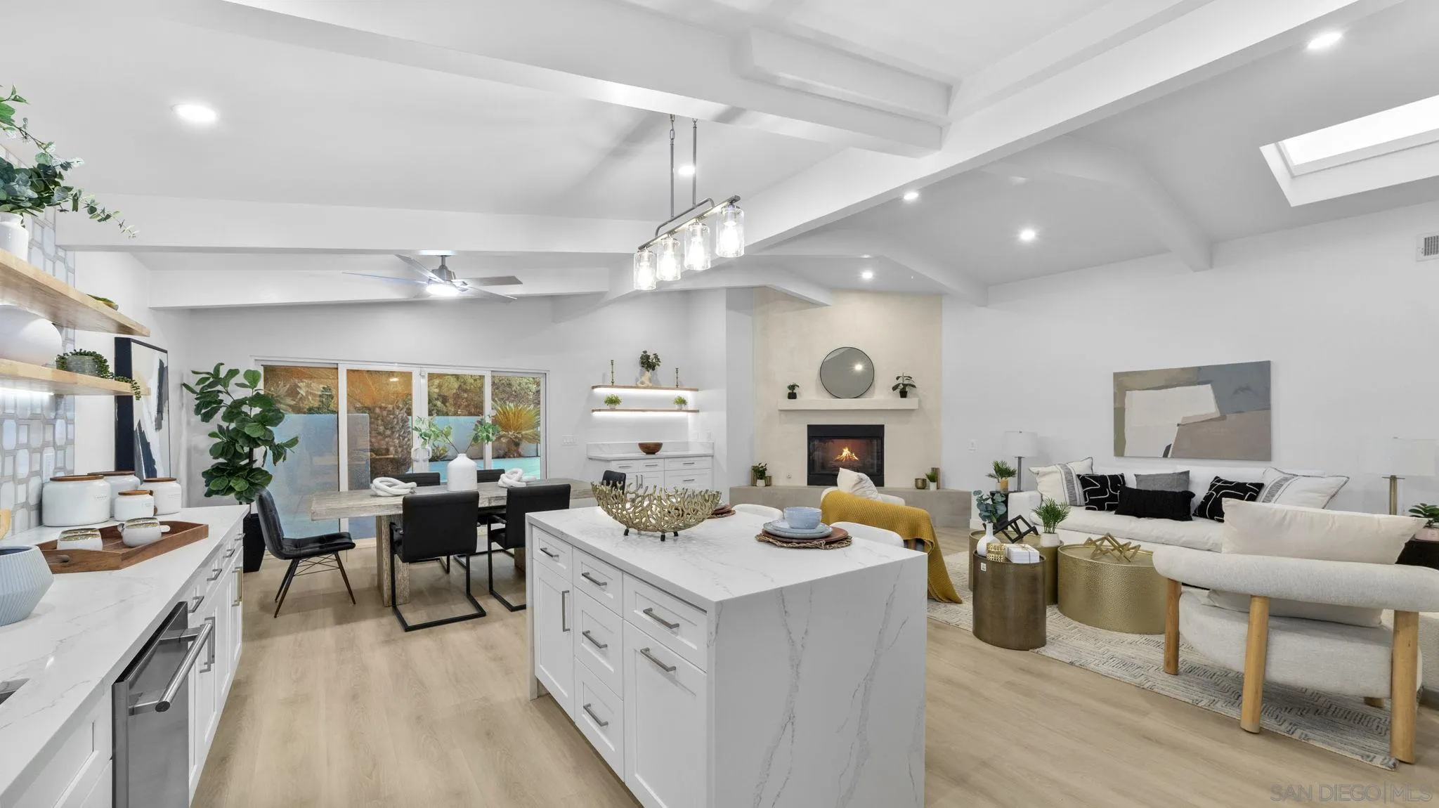 https://cdn.realtyfeed.com/cdn/127/260003558/84f51d2c83dd2f08d88b8f4981421302.webp