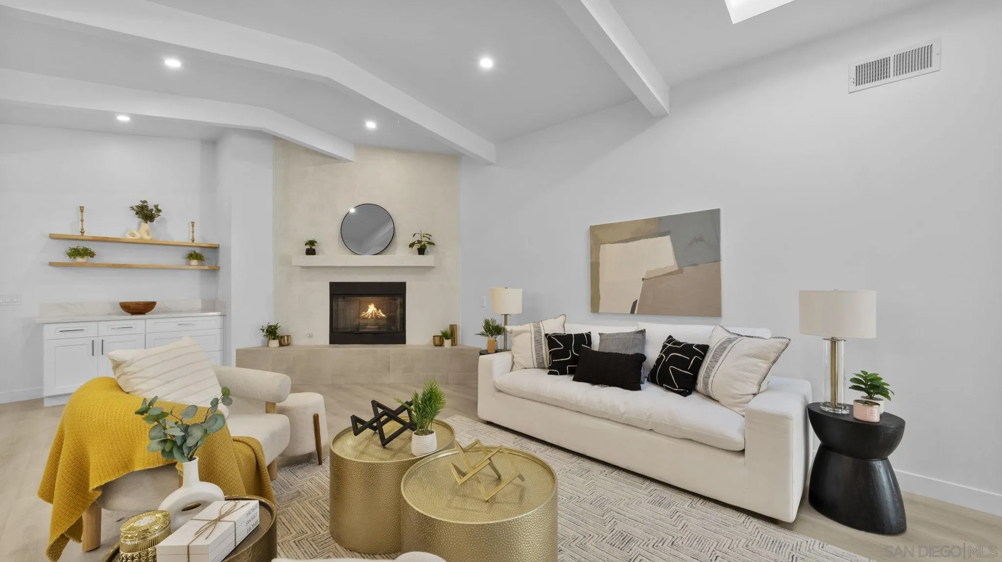 https://cdn.realtyfeed.com/cdn/127/260003558/a70ce498536637241d3157a6862b0a44.webp
