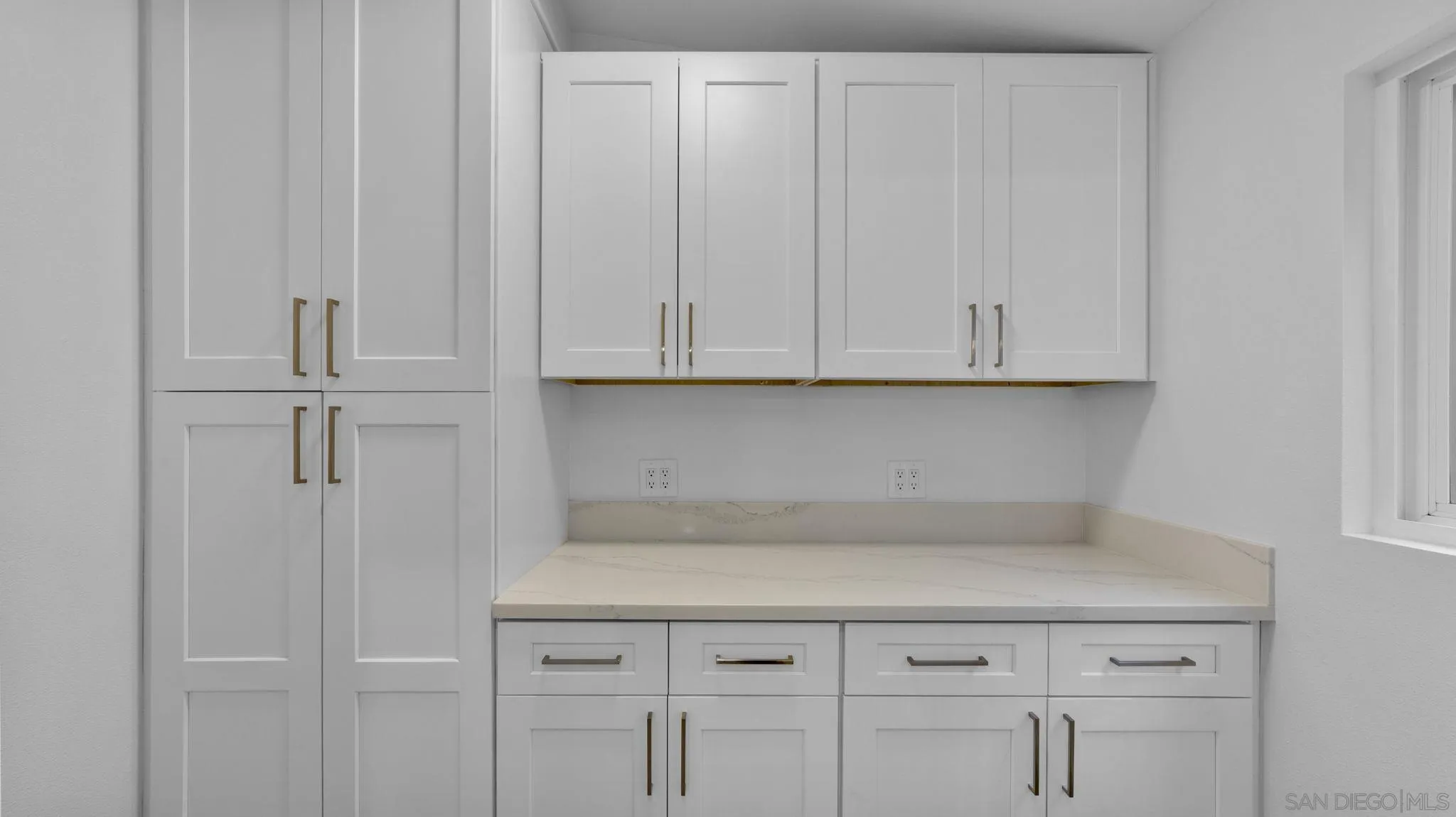https://cdn.realtyfeed.com/cdn/127/260003558/b1dc755402166351526064d499bf2c22.webp