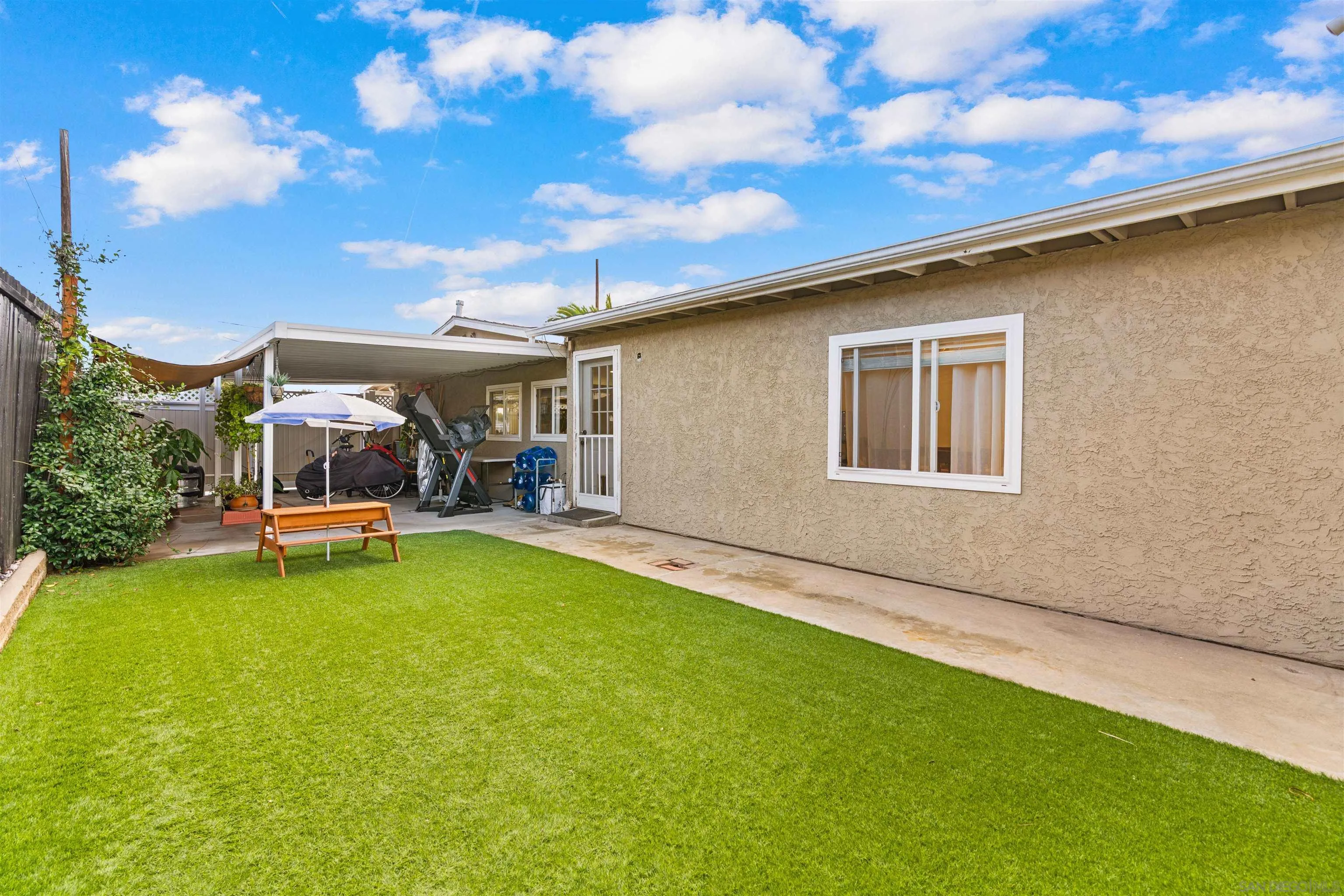 https://cdn.realtyfeed.com/cdn/127/260003562/3873258f7b846f8b4fb08d979916cf37.webp