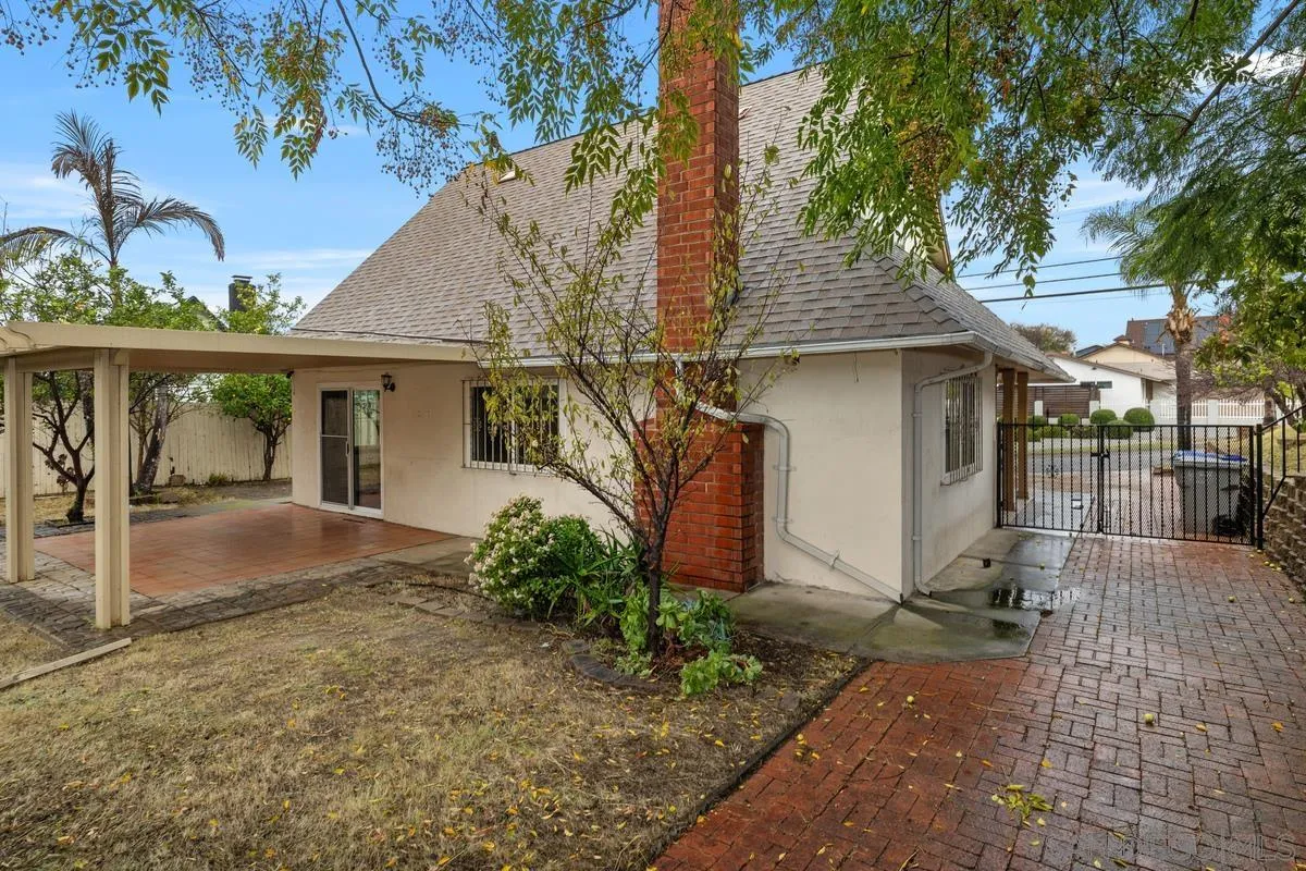 https://cdn.realtyfeed.com/cdn/127/260003565/706e18455927b4f2db2aa9f085342226.webp