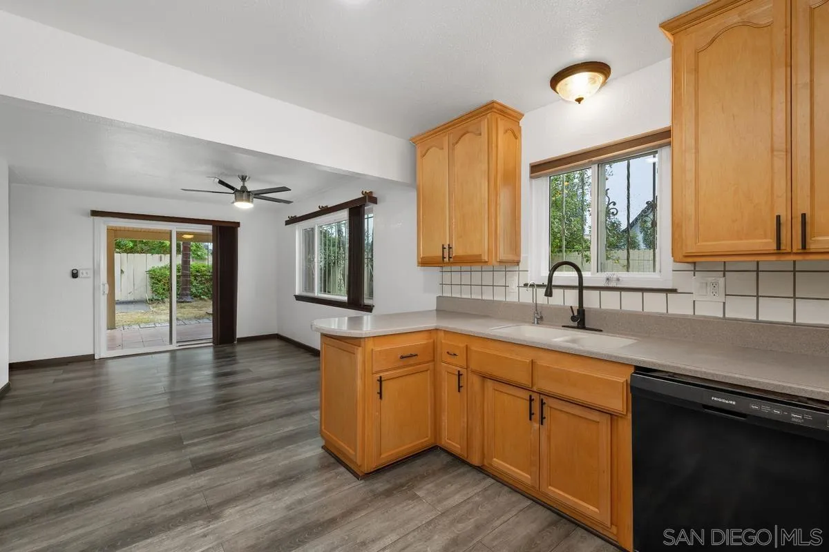 https://cdn.realtyfeed.com/cdn/127/260003565/a4be40511b8c7ac557cc0751c6c35cb4.webp