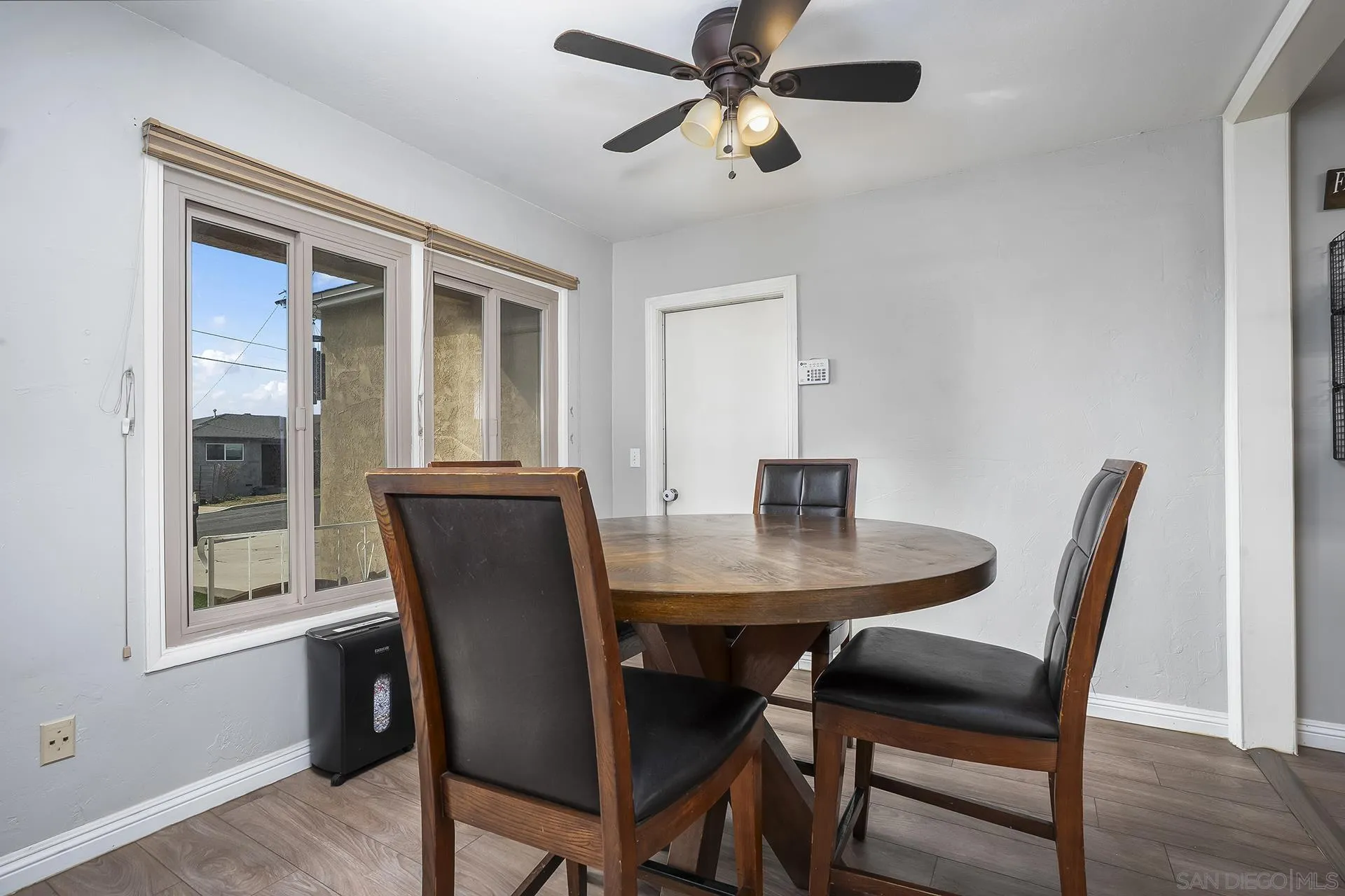 https://cdn.realtyfeed.com/cdn/127/260003568/086b117adc73d7d7498b6572b87d8ed1.webp