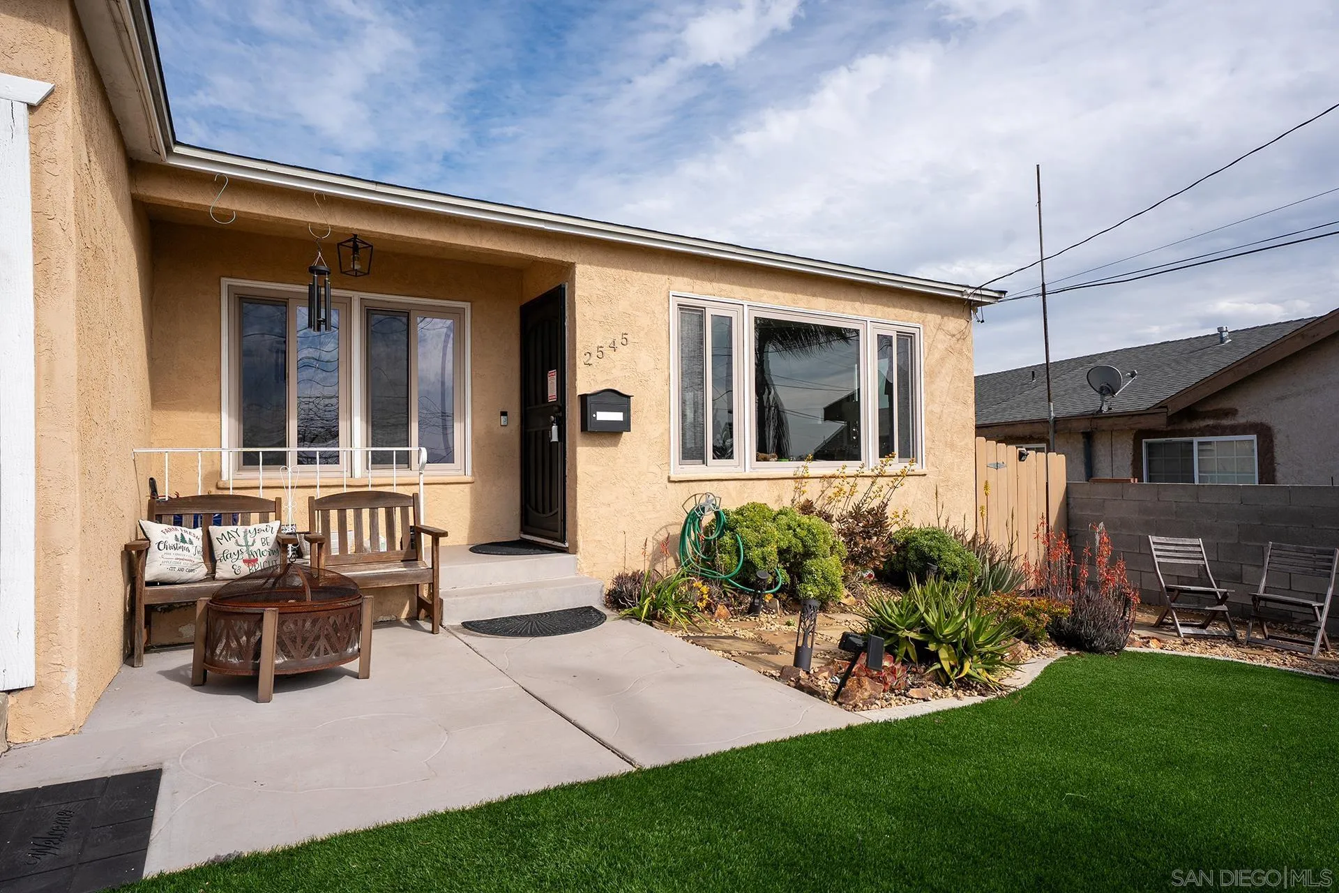https://cdn.realtyfeed.com/cdn/127/260003568/f19889472db7946d636fe88def01c5b1.webp