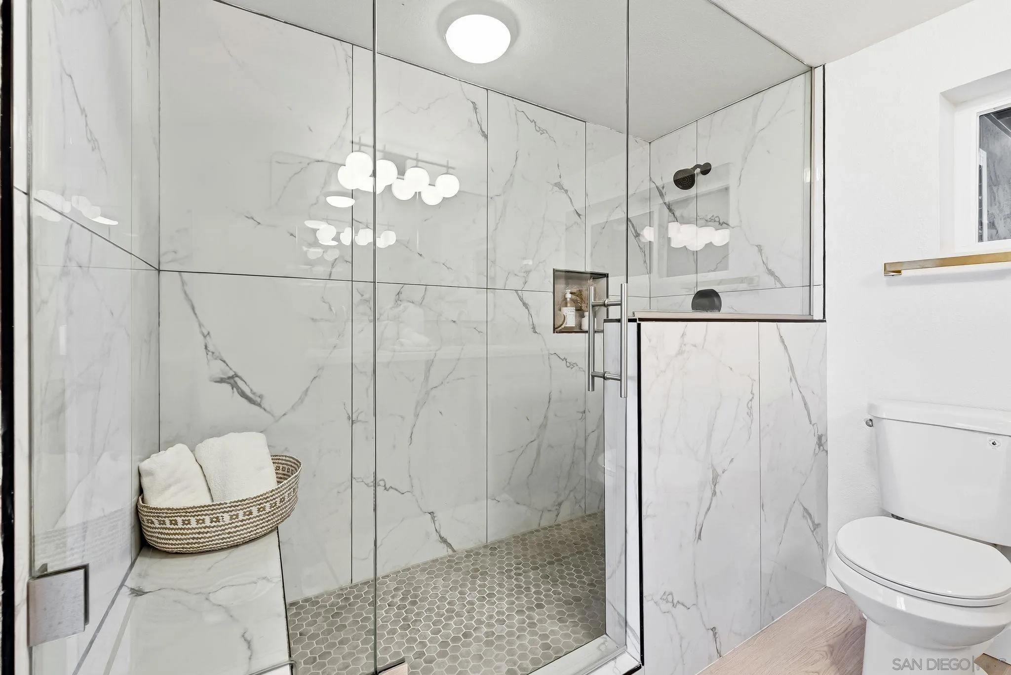 https://cdn.realtyfeed.com/cdn/127/260003569/0d025cf3fae01f61b13753c965226561.webp