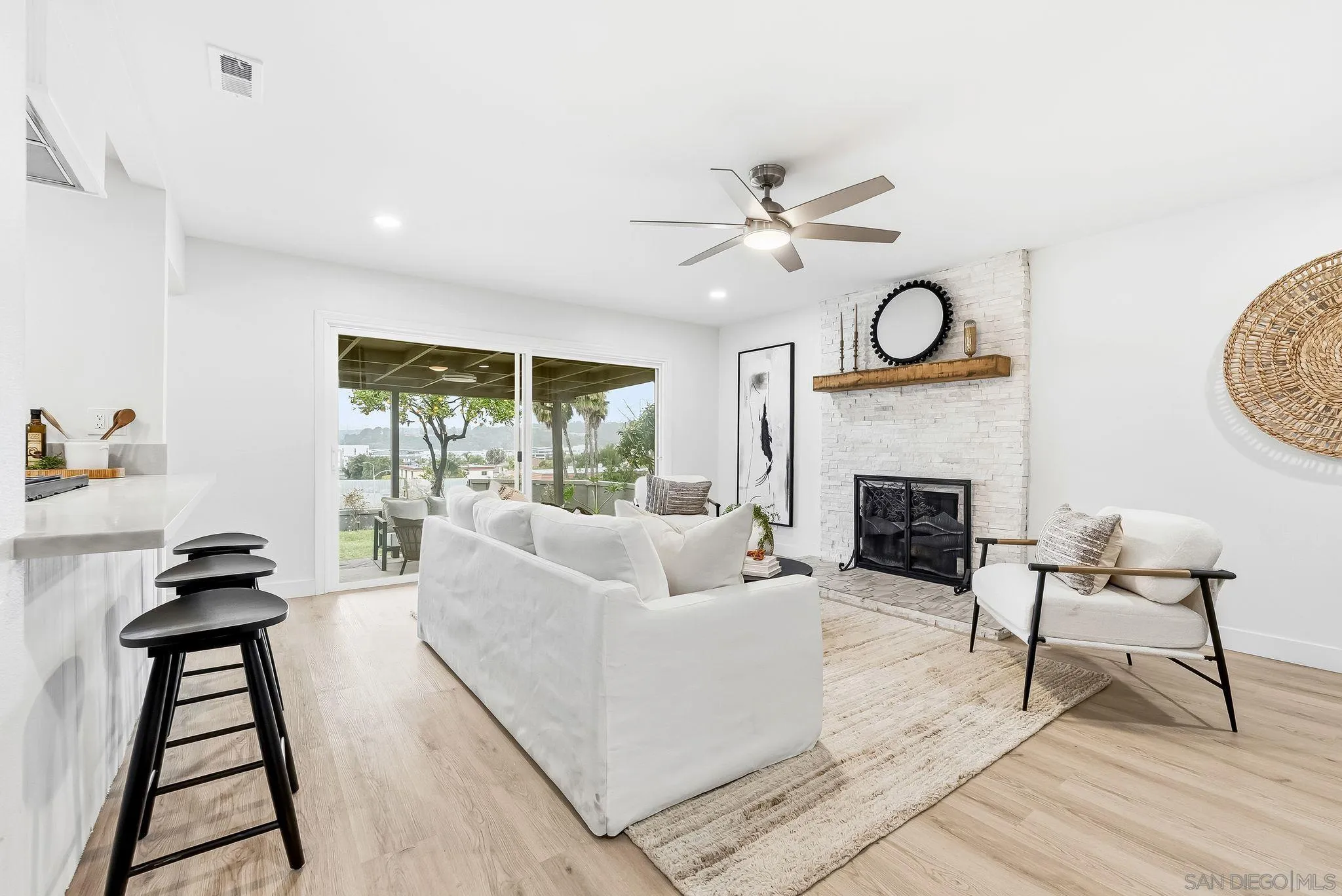 https://cdn.realtyfeed.com/cdn/127/260003569/466cb2e02fd0731221ca8e06481f6918.webp