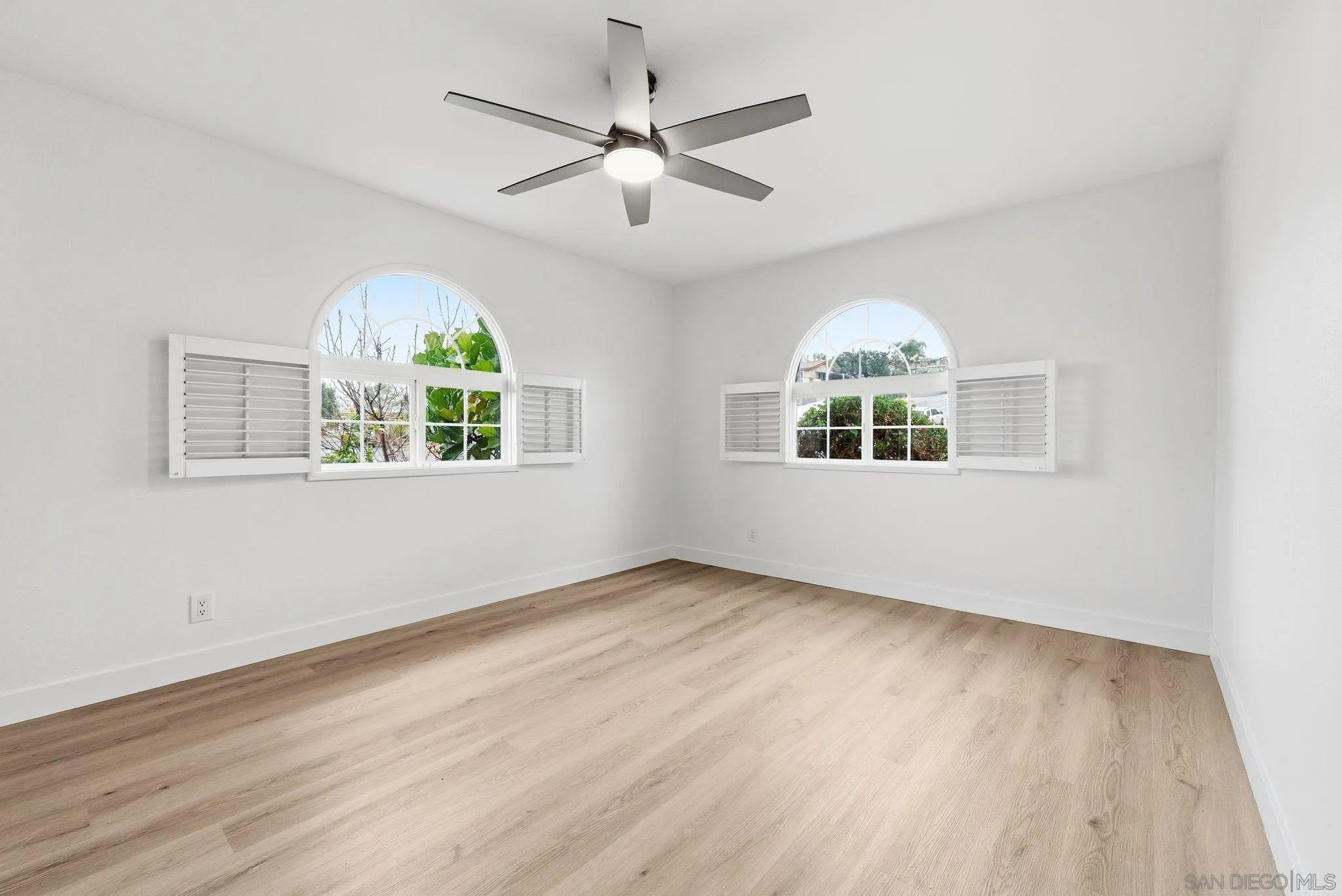 https://cdn.realtyfeed.com/cdn/127/260003569/5cab127f66e9a34b382ad2206e56d09b.webp