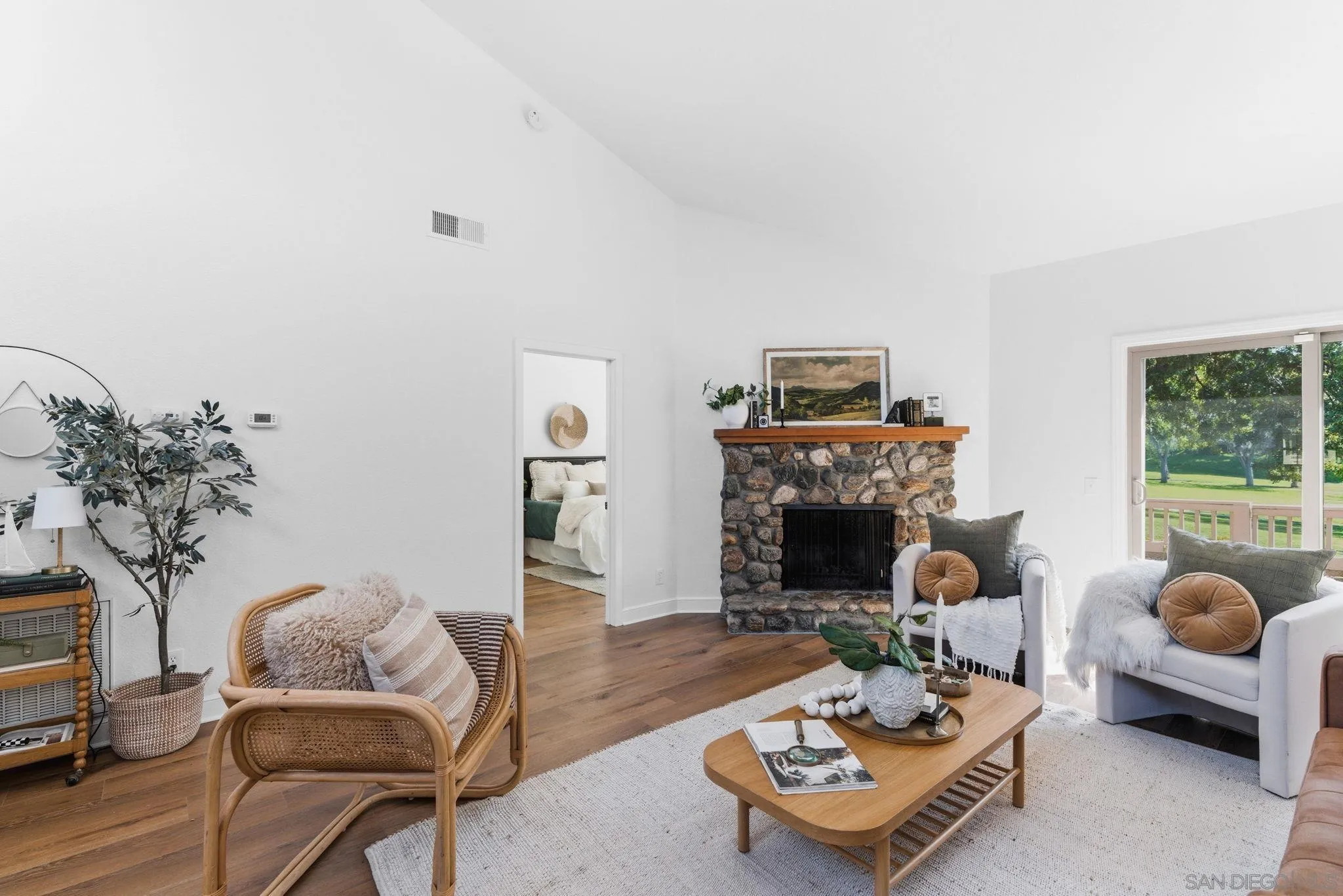 Photo #5: 260003574 Listing: Photo #5