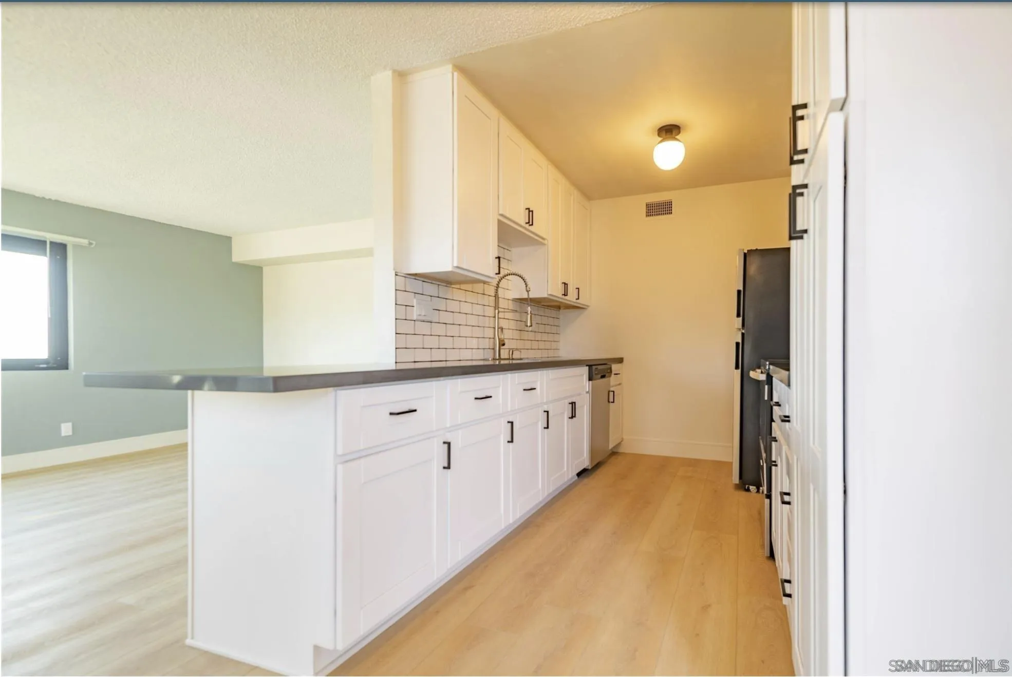 811 W Nutmeg St Unit 103, San Diego, CA 92103