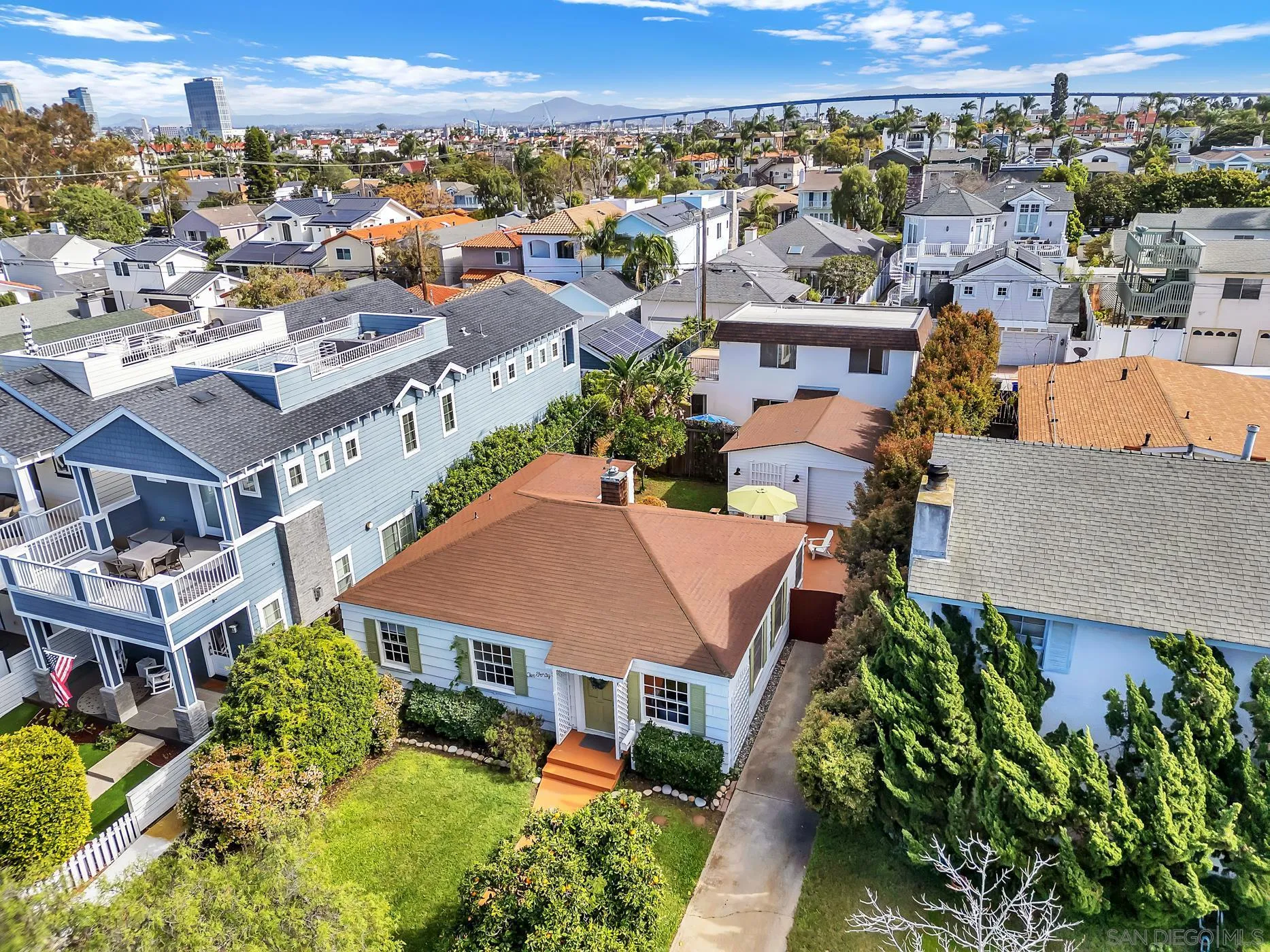 https://cdn.realtyfeed.com/cdn/127/260003579/0832399edca7ff6ccc25939cc651ae58.webp