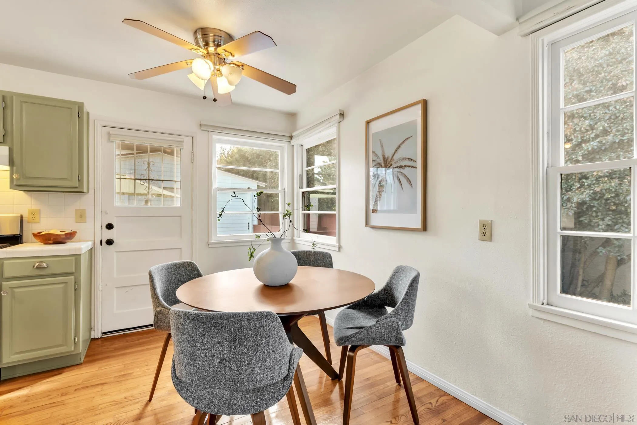 https://cdn.realtyfeed.com/cdn/127/260003579/137efadb5f39968b3eee7a3a4813ef03.webp