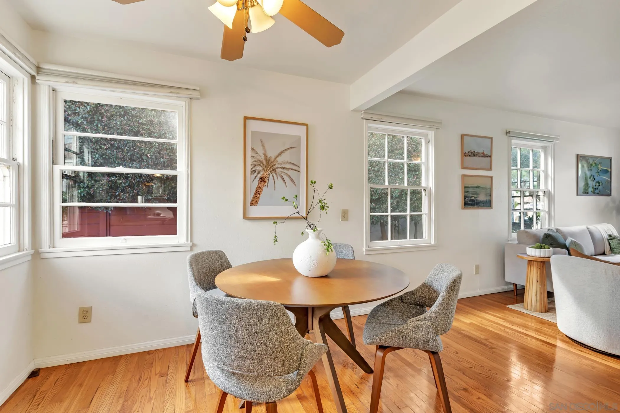 https://cdn.realtyfeed.com/cdn/127/260003579/49e70622d24fb41fcea42d20d3fae417.webp