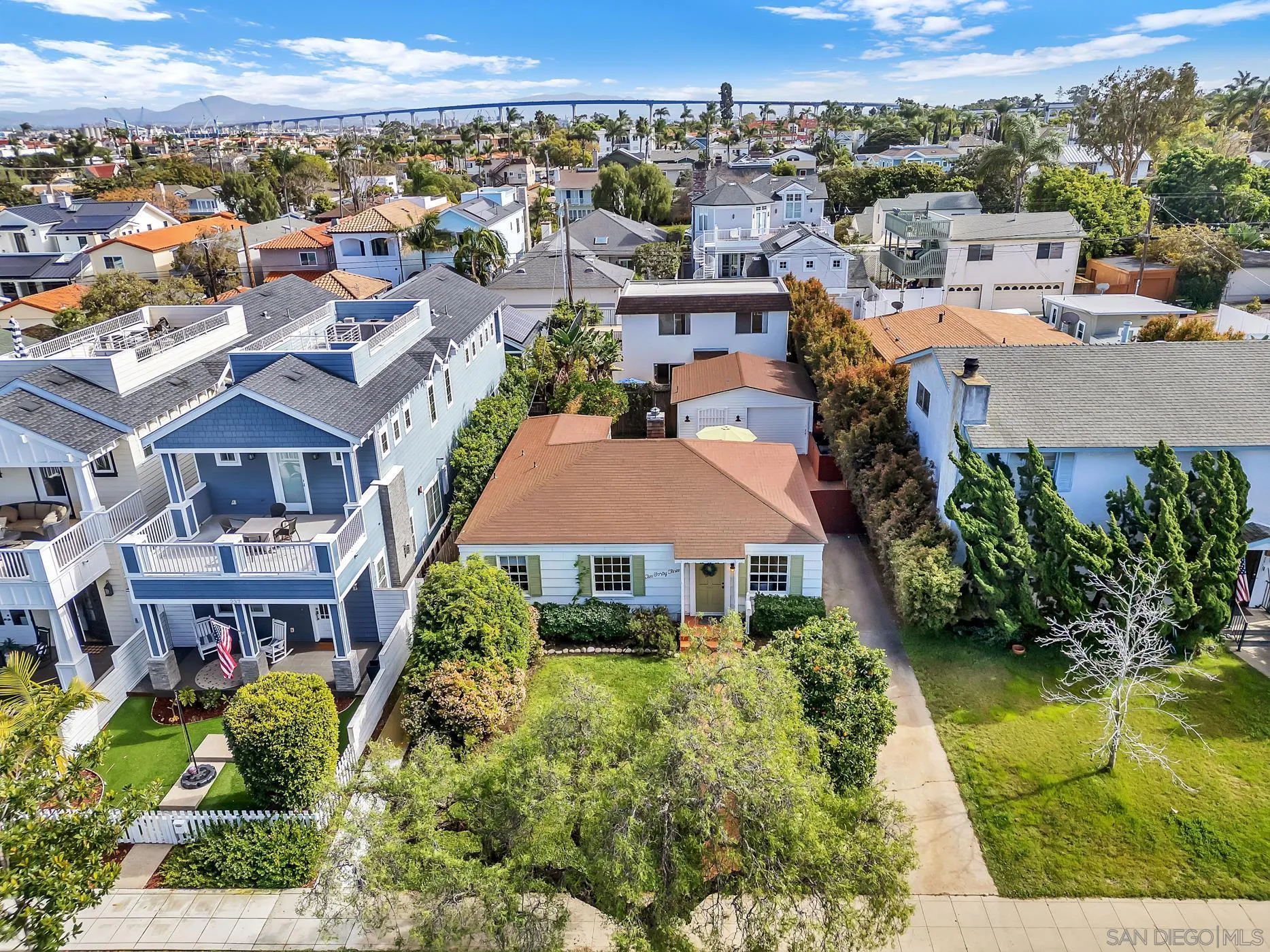 https://cdn.realtyfeed.com/cdn/127/260003579/53feaccbf2d514533cf4511b9db16788.webp