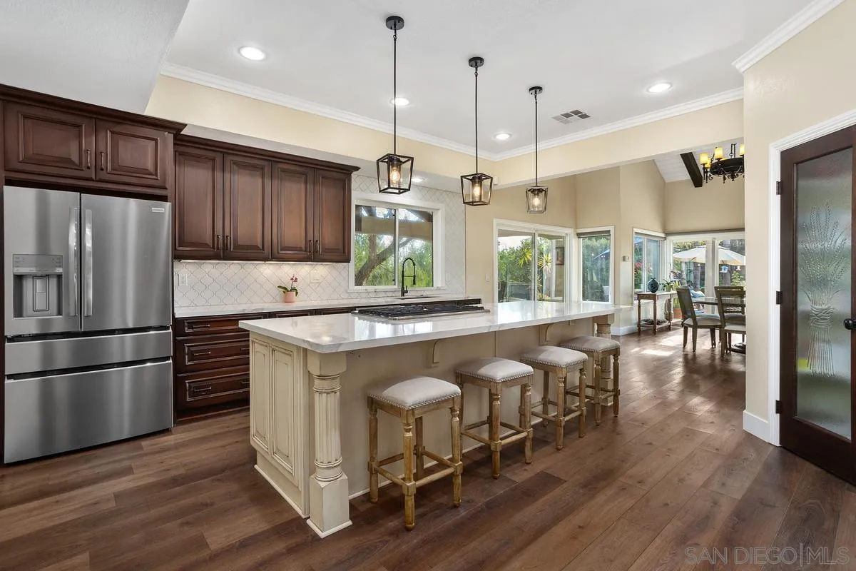 https://cdn.realtyfeed.com/cdn/127/260003581/5033857df4424e8cdb5682d207124d03.webp