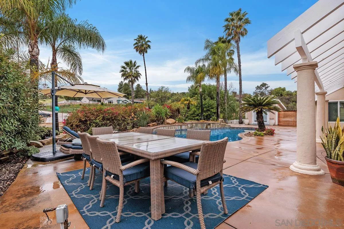 https://cdn.realtyfeed.com/cdn/127/260003581/99a14c3d0f086deb47dbd09973625eda.webp