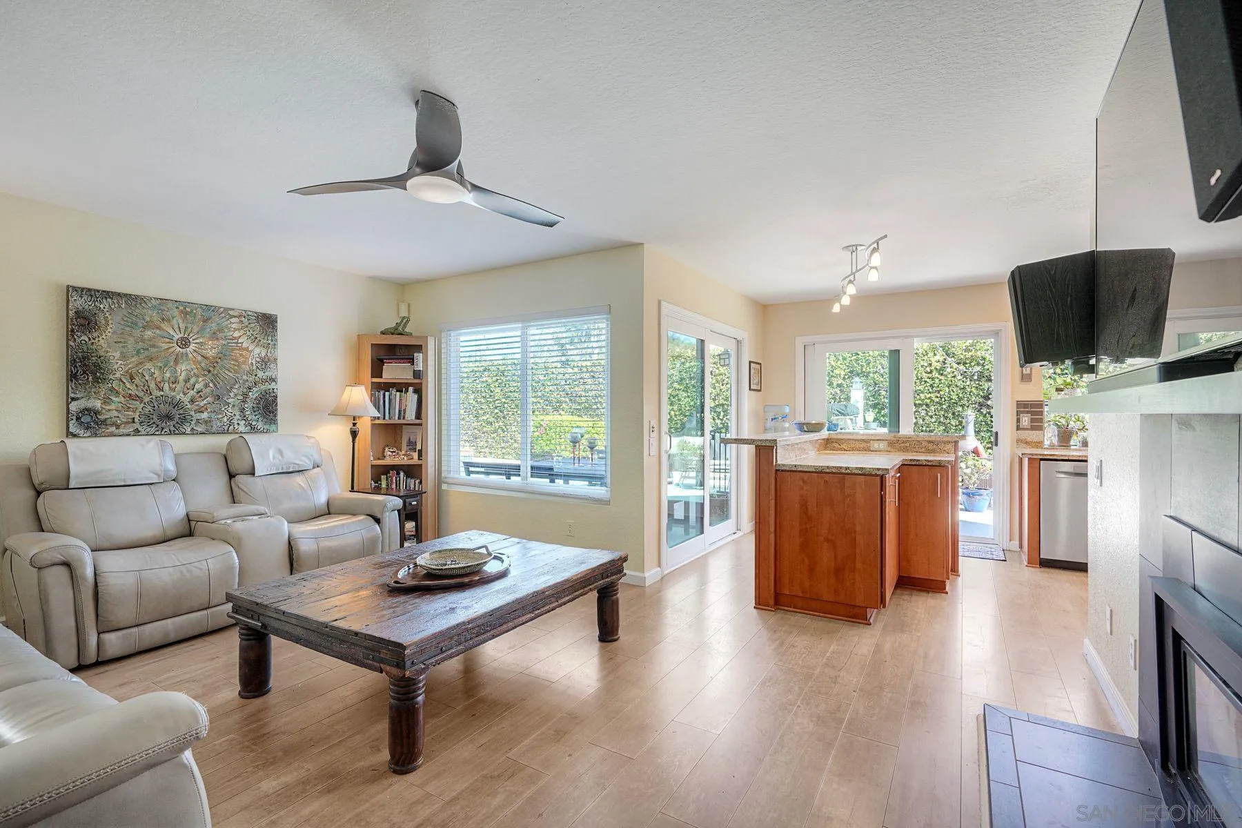 https://cdn.realtyfeed.com/cdn/127/260003582/54ad791247dbb7d1aa7c0a1b67b719a1.webp