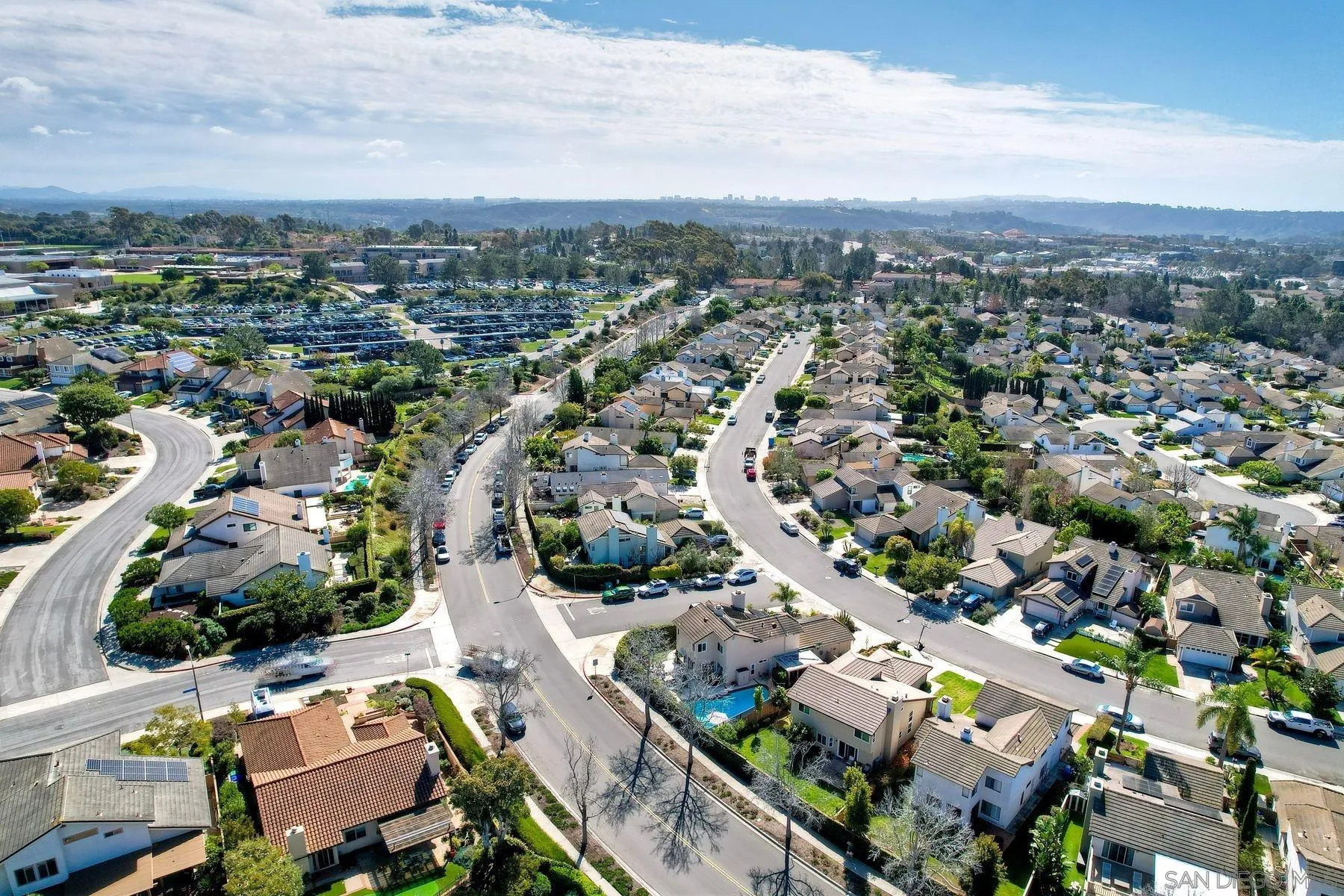 https://cdn.realtyfeed.com/cdn/127/260003582/62ffdd957f21b10427d44df711bad32b.webp