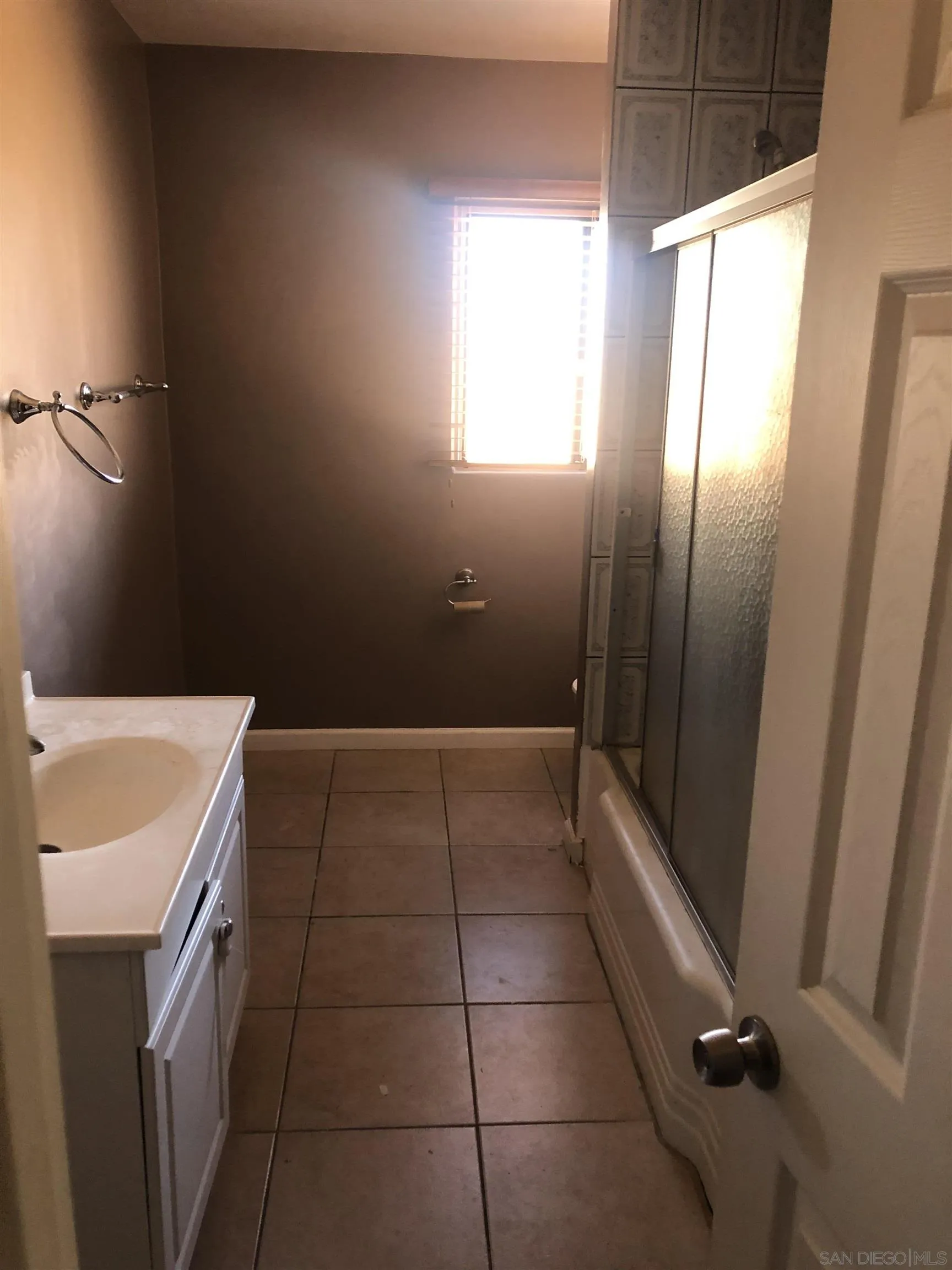https://cdn.realtyfeed.com/cdn/127/260003588/21812c7b827a230342c5a2309325e093.webp