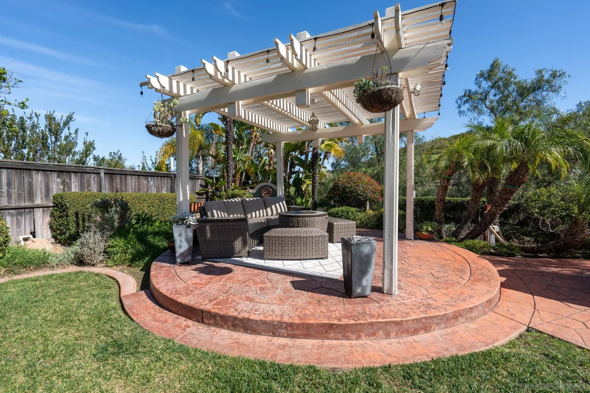 https://cdn.realtyfeed.com/cdn/127/260003589/073954e95e3137607f567a4995460ec9.webp