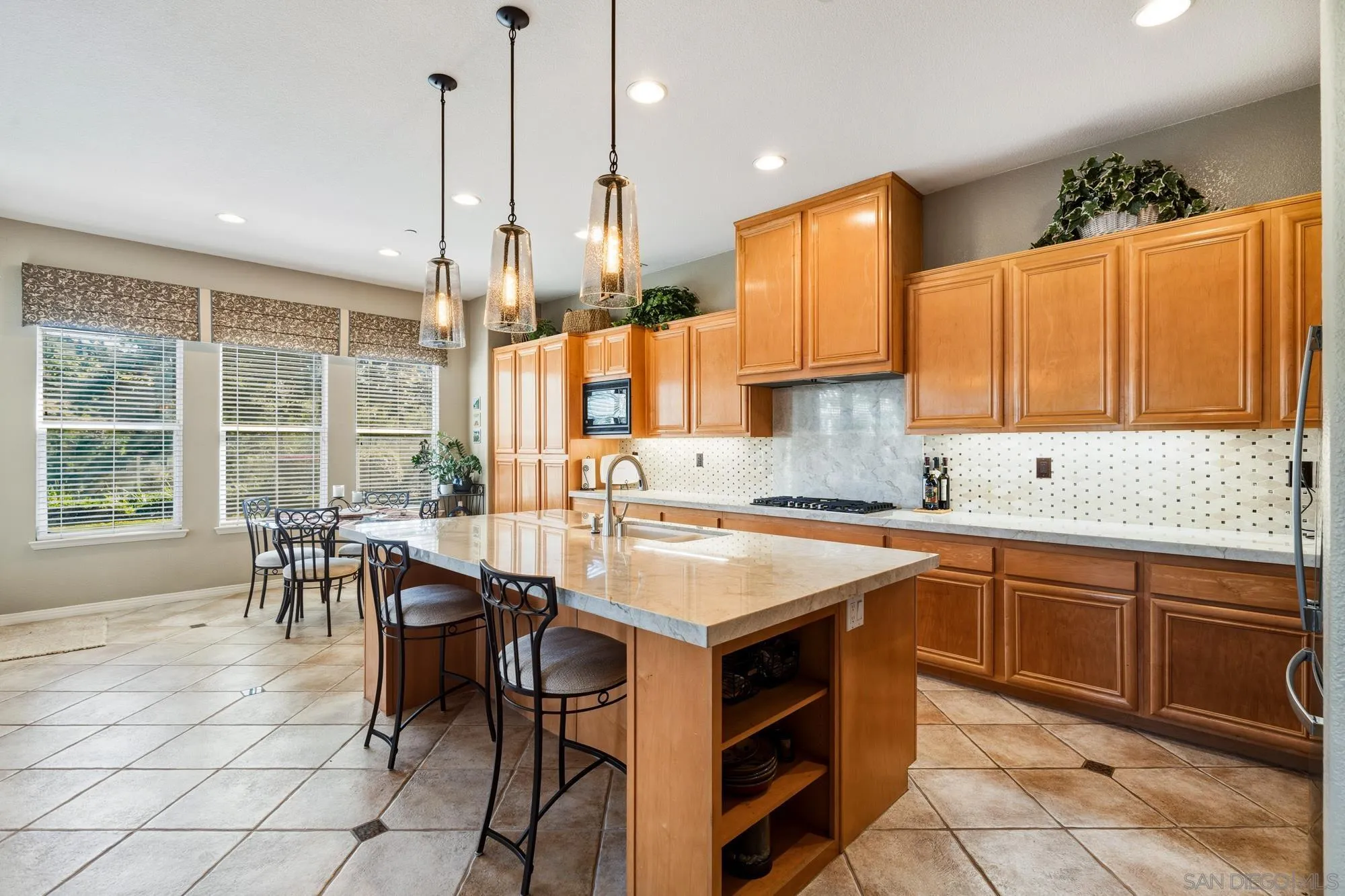 https://cdn.realtyfeed.com/cdn/127/260003589/c13c179aec368fbfe9cb57518539de9f.webp