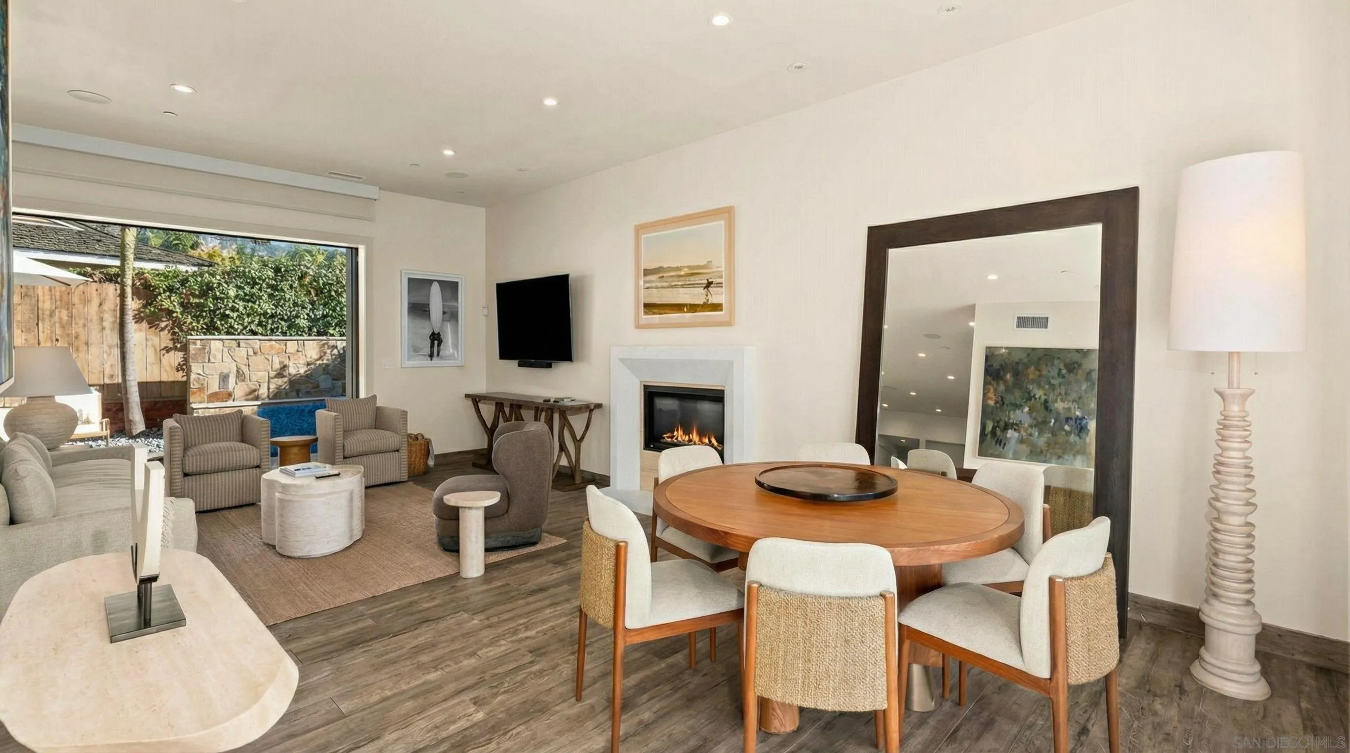 https://cdn.realtyfeed.com/cdn/127/260003591/9ef6f62ac57326703f920fb39d776d5b.webp