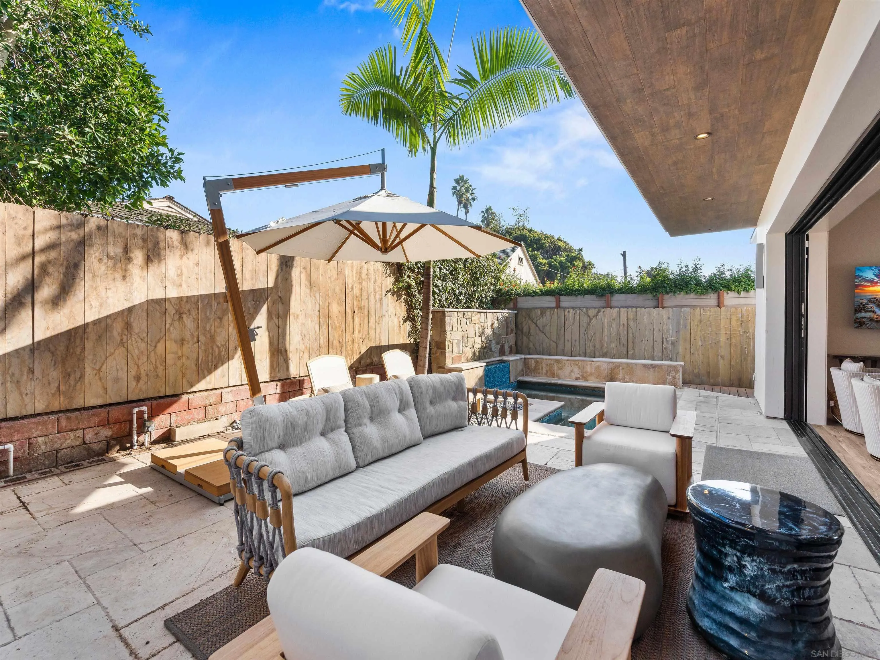https://cdn.realtyfeed.com/cdn/127/260003591/d3816492b6ee69dd35f67257d838cd02.webp