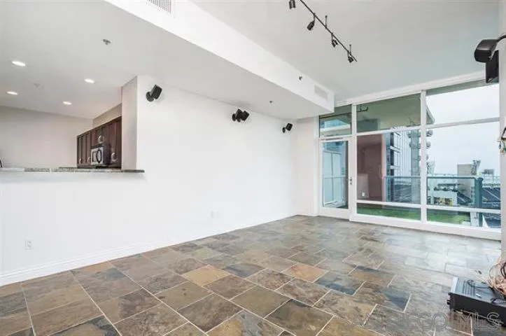 Photo #9: 260003597 Listing: Photo #9