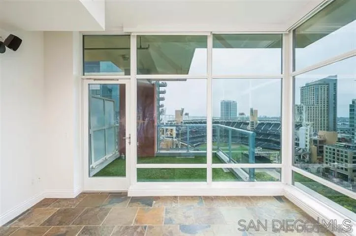 Photo #2: 260003597 Listing: Photo #2